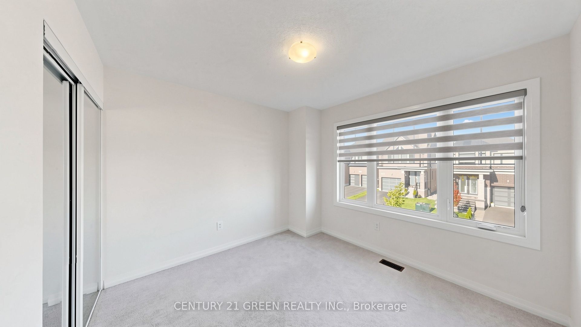 135 Fairey Crescent Property Photo 21