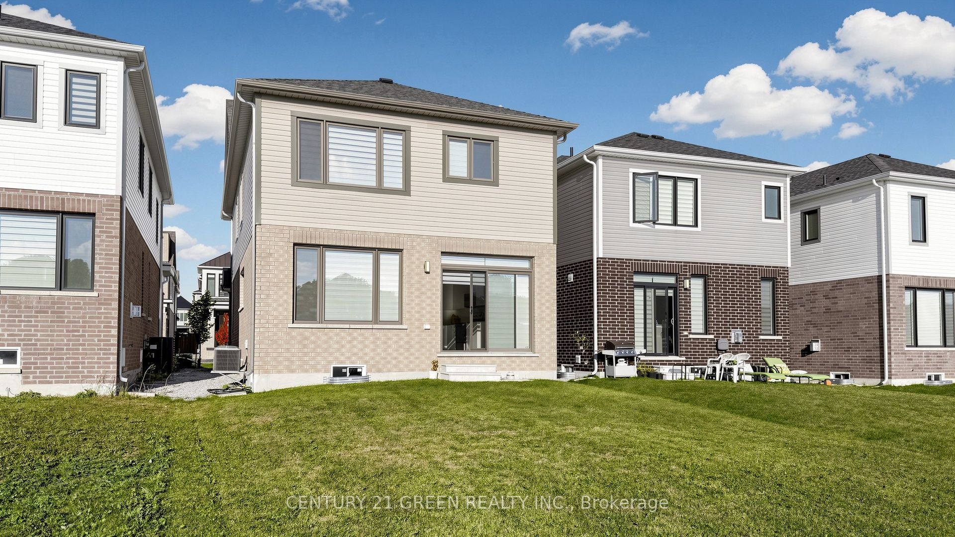 135 Fairey Crescent Property Photo 30