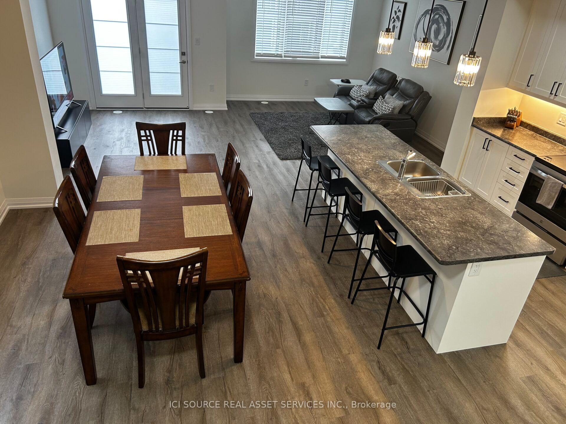 8 Kensington Road Property Photo 10