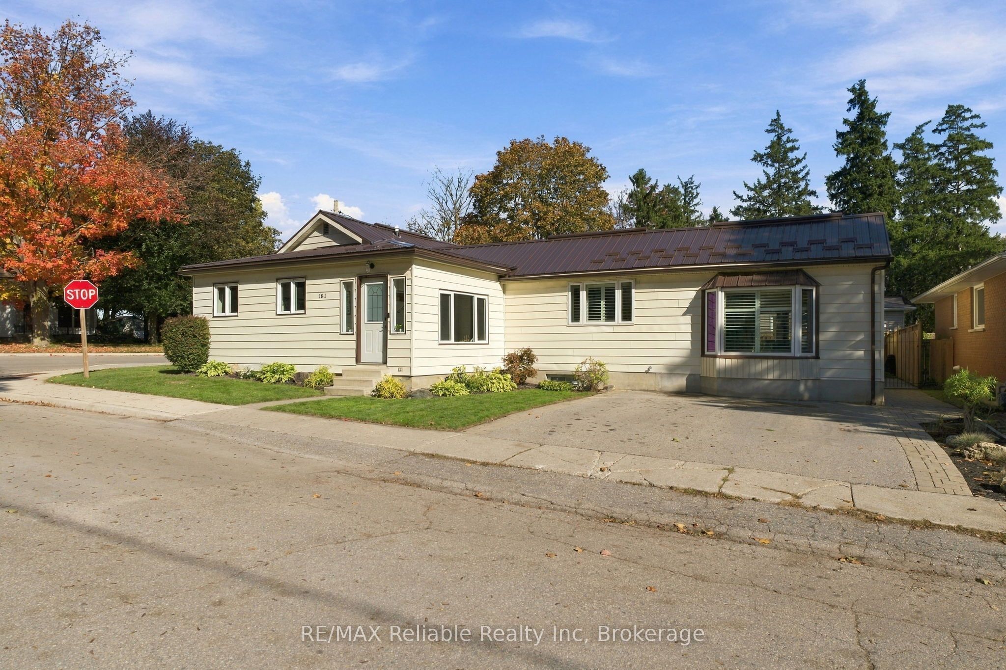 181 Maple Street Property Photo 3