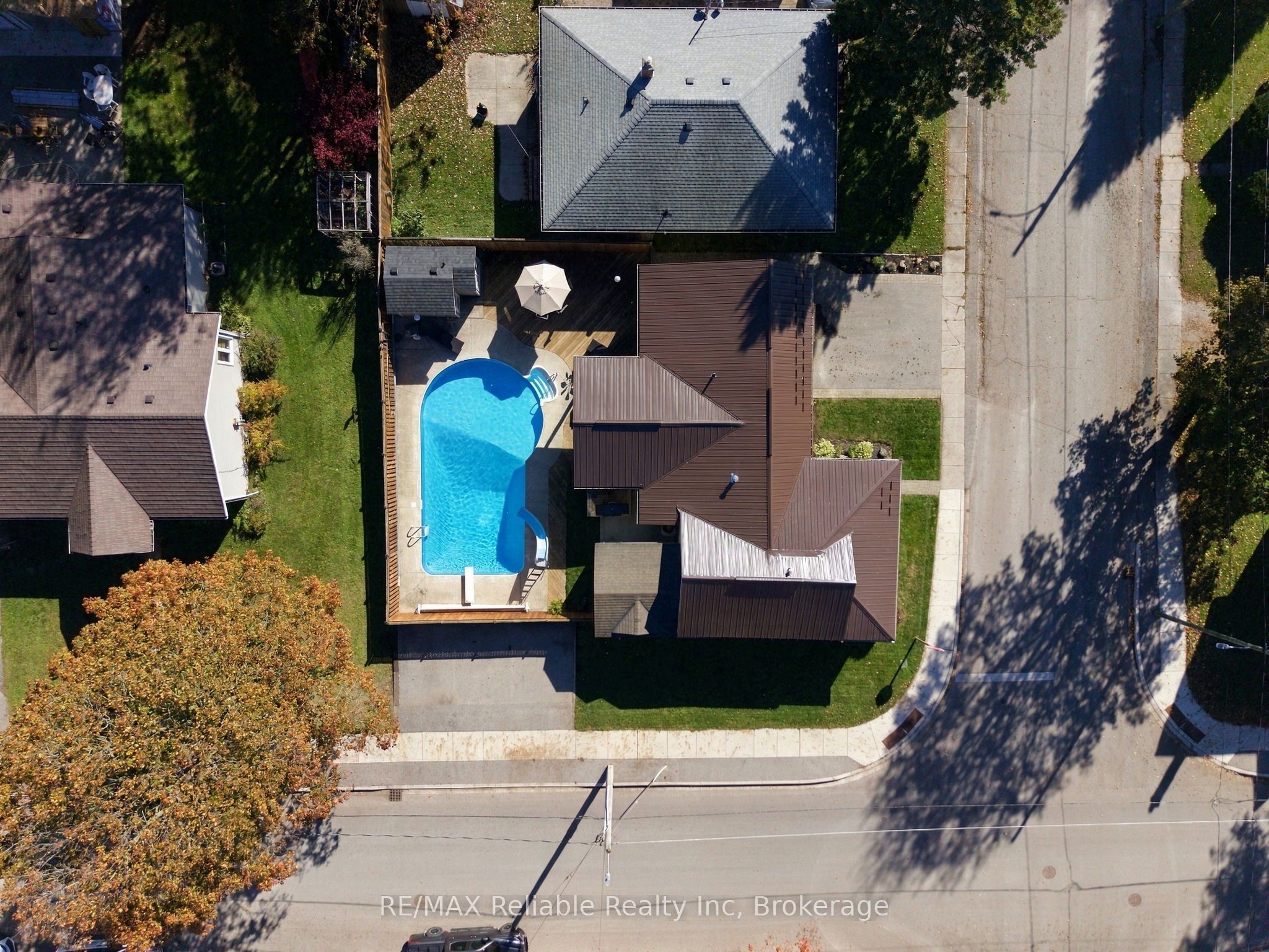 181 Maple Street Property Photo 4