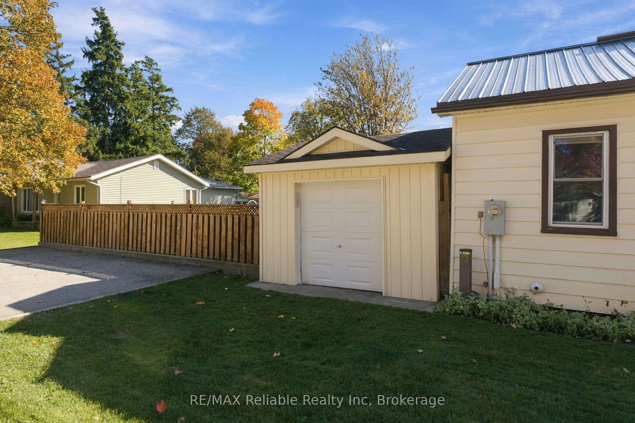 181 Maple Street Property Photo 6