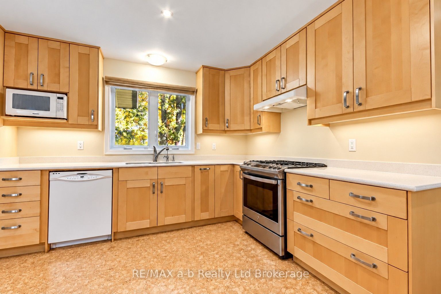36067 Third Line Property Photo 15