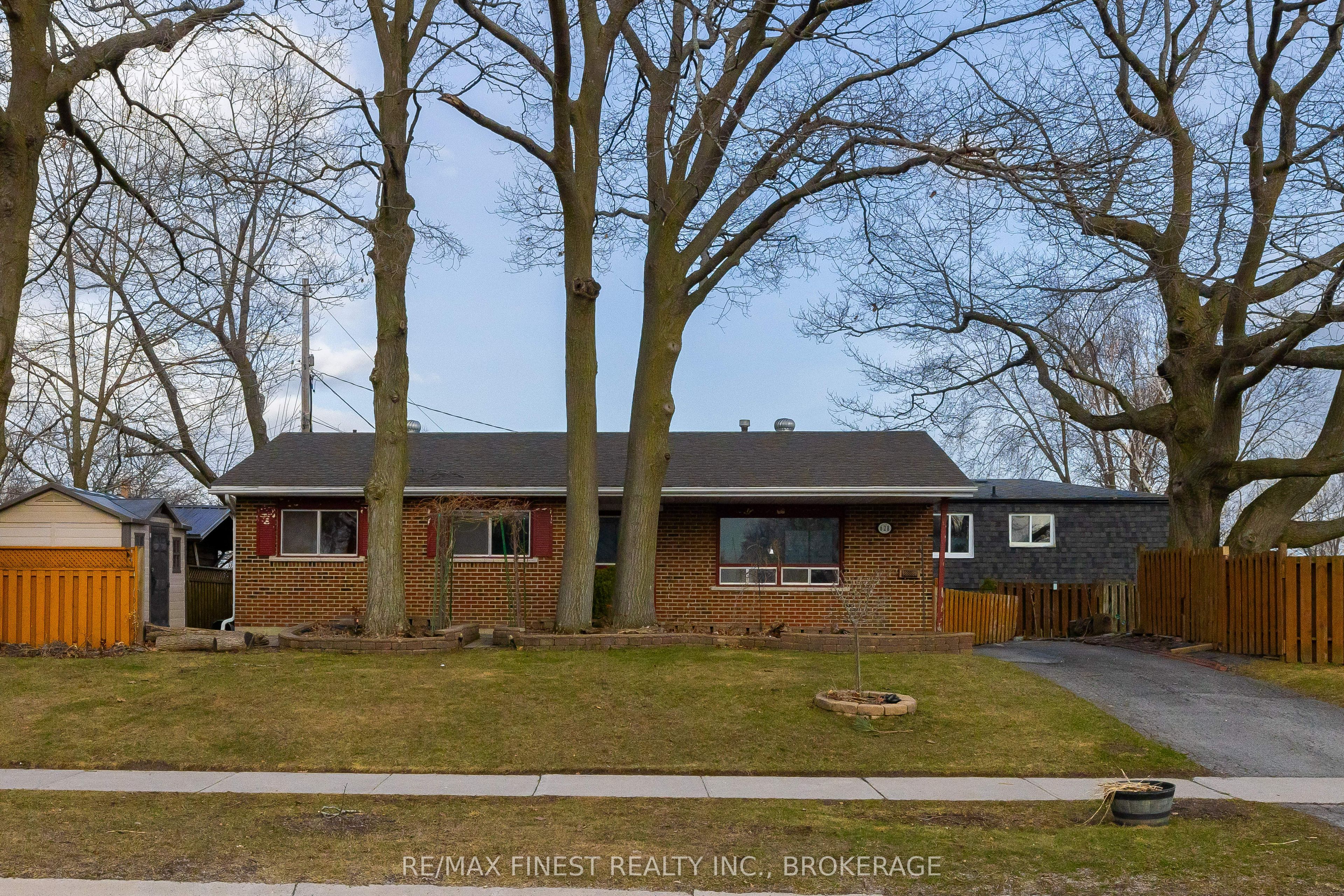 628 Stanford Street Property Photo 1