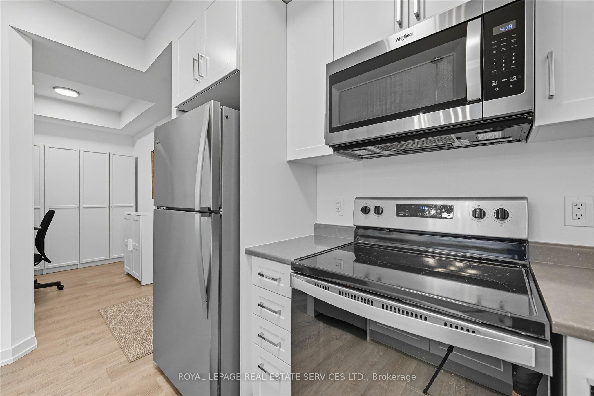 5055 Greenlane Road 113 Property Photo 14