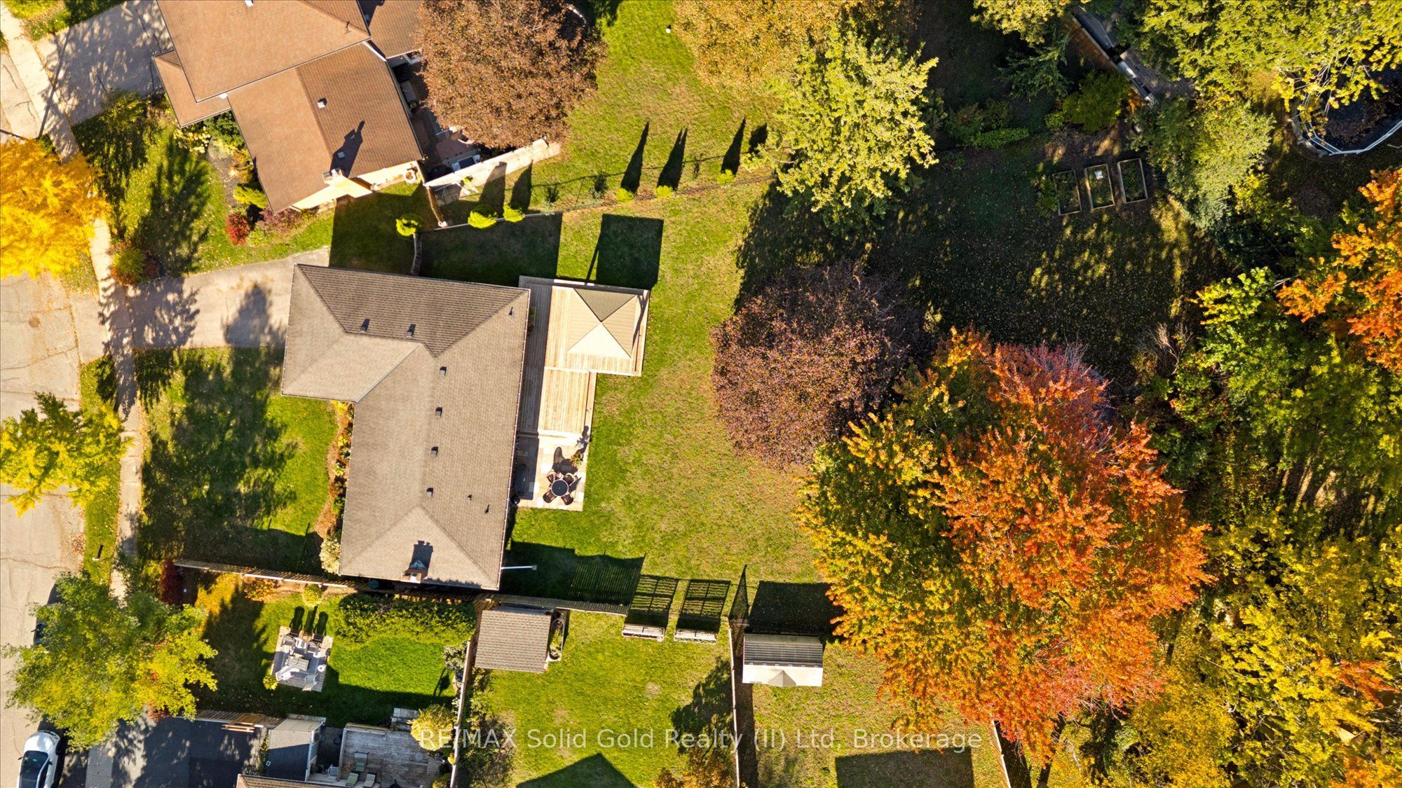 18 Evelyn Crescent Property Photo 2