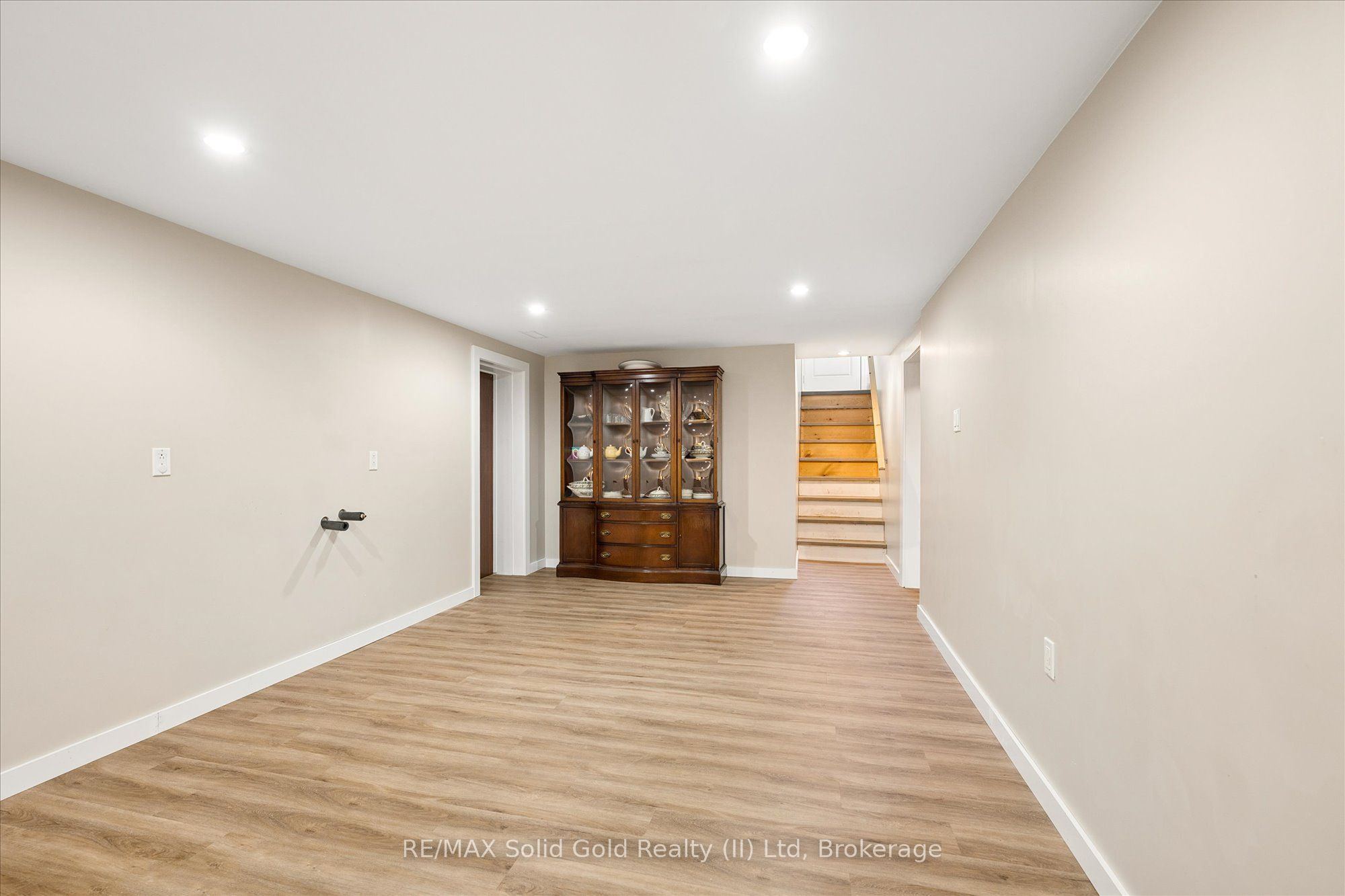 18 Evelyn Crescent Property Photo 19