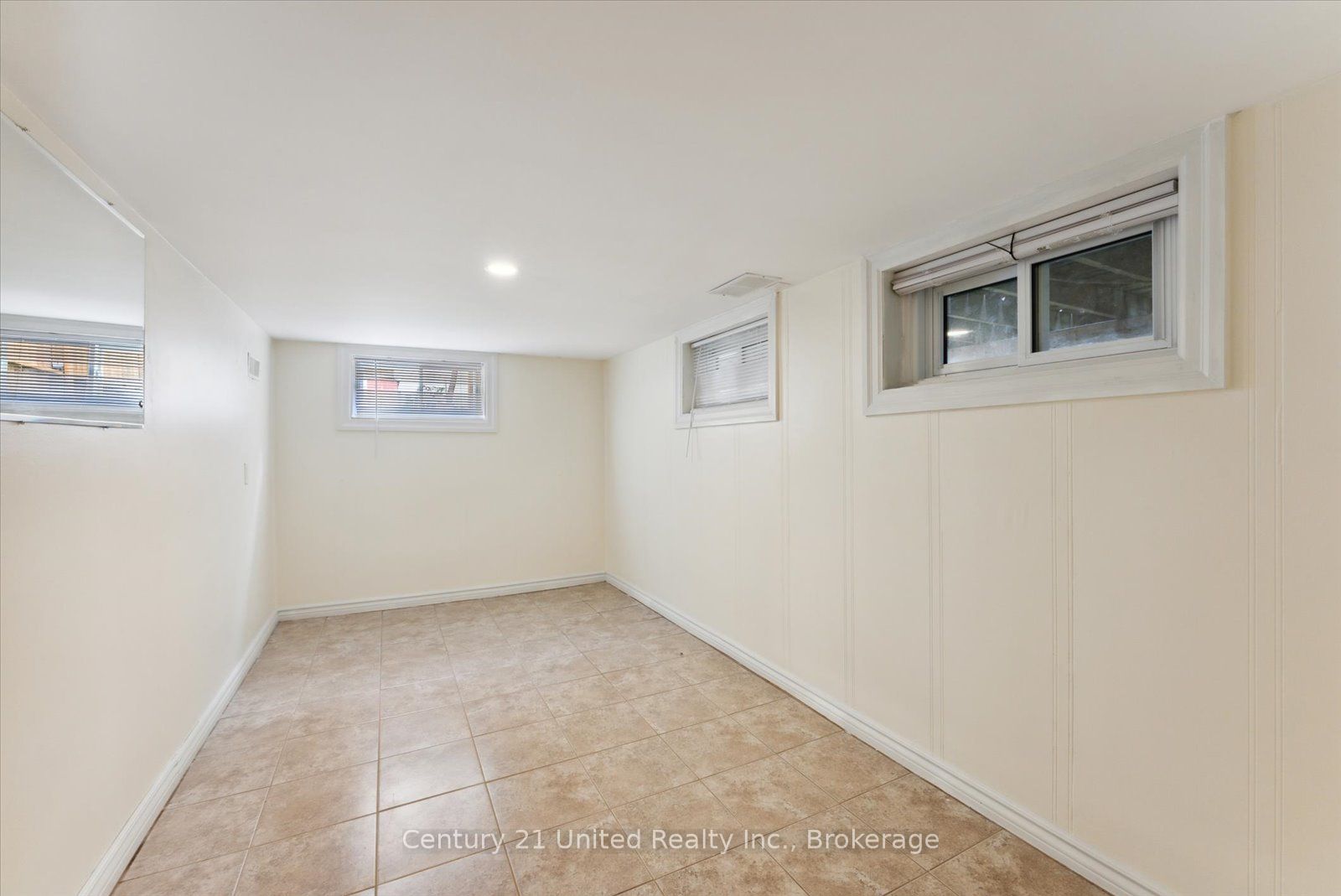 556 Edison Avenue B Property Photo 18