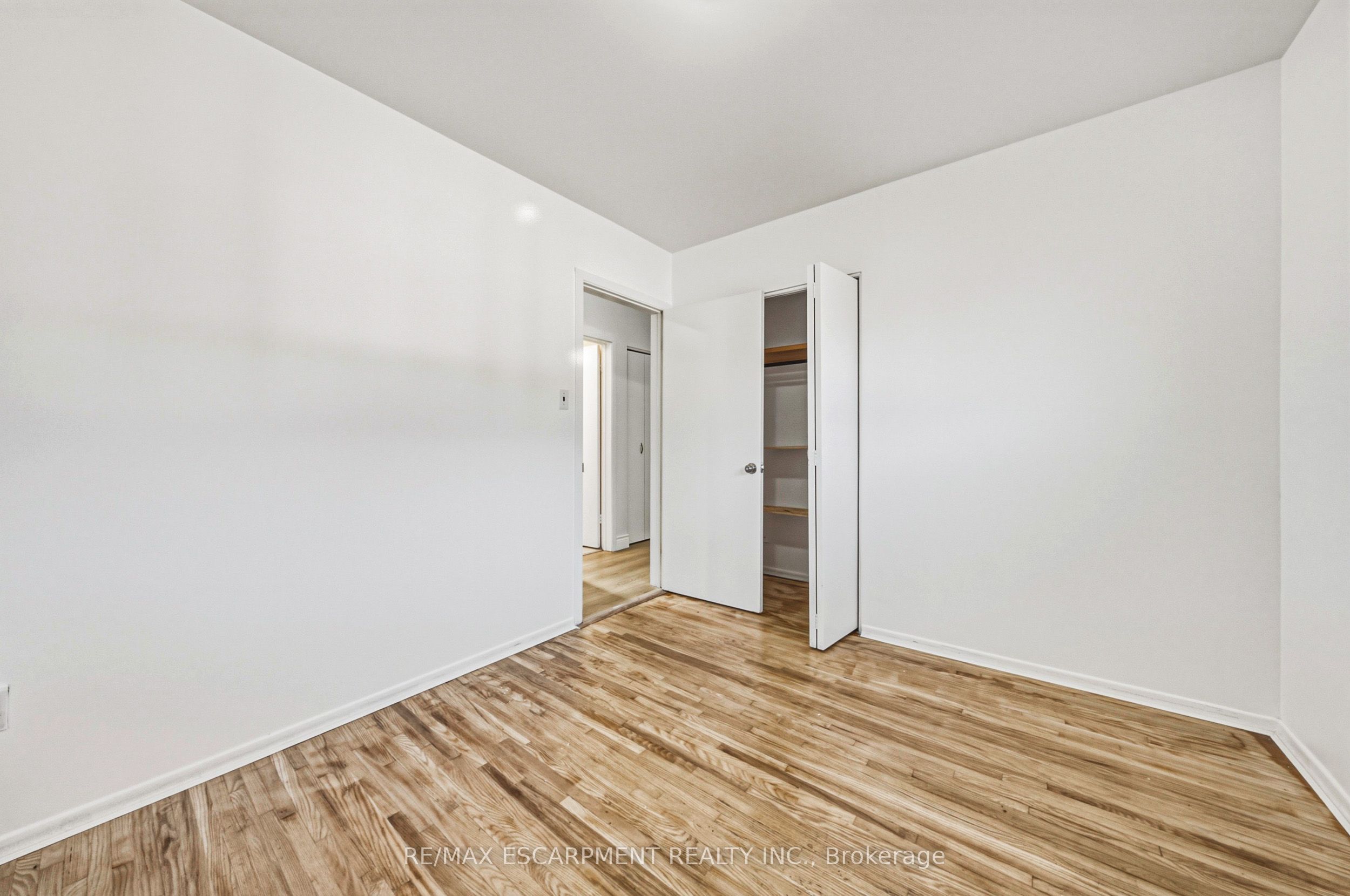 928 Upper Gage Avenue Property Photo 10