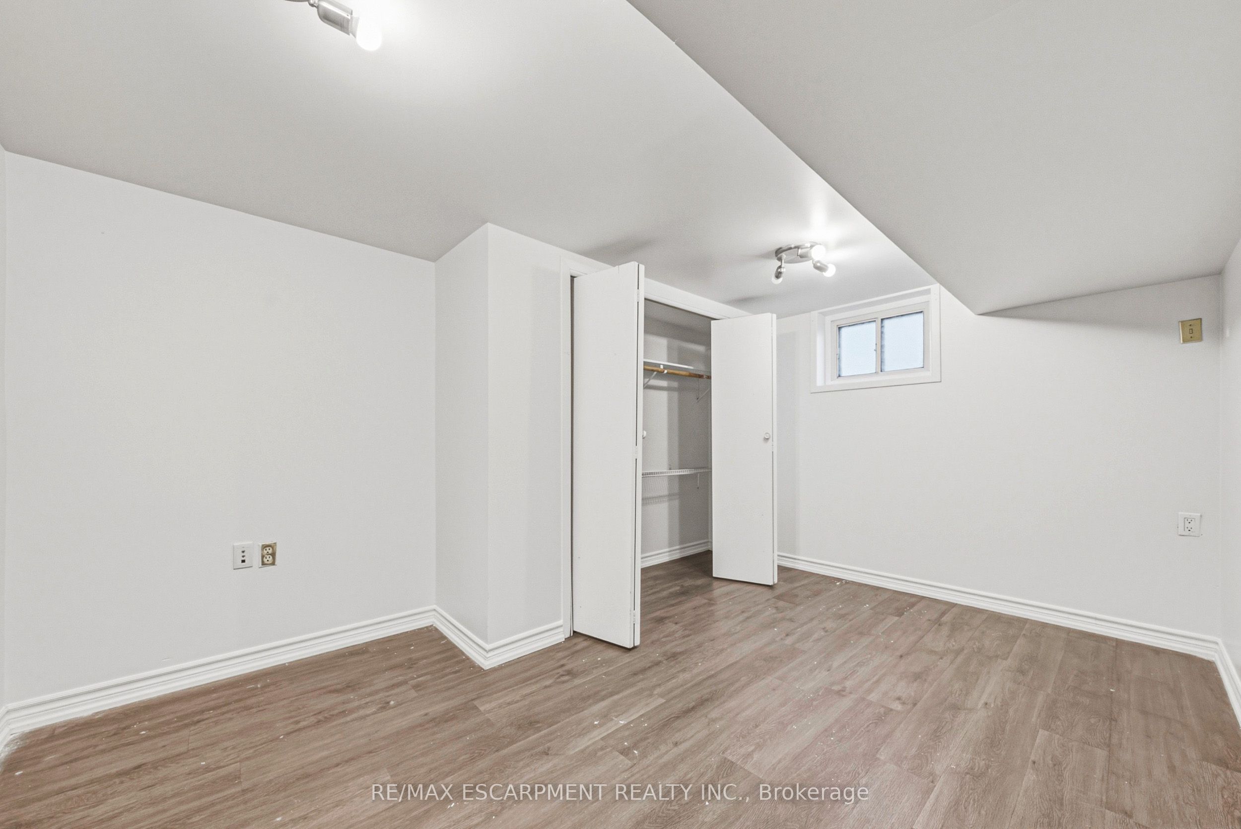 928 Upper Gage Avenue Property Photo 23