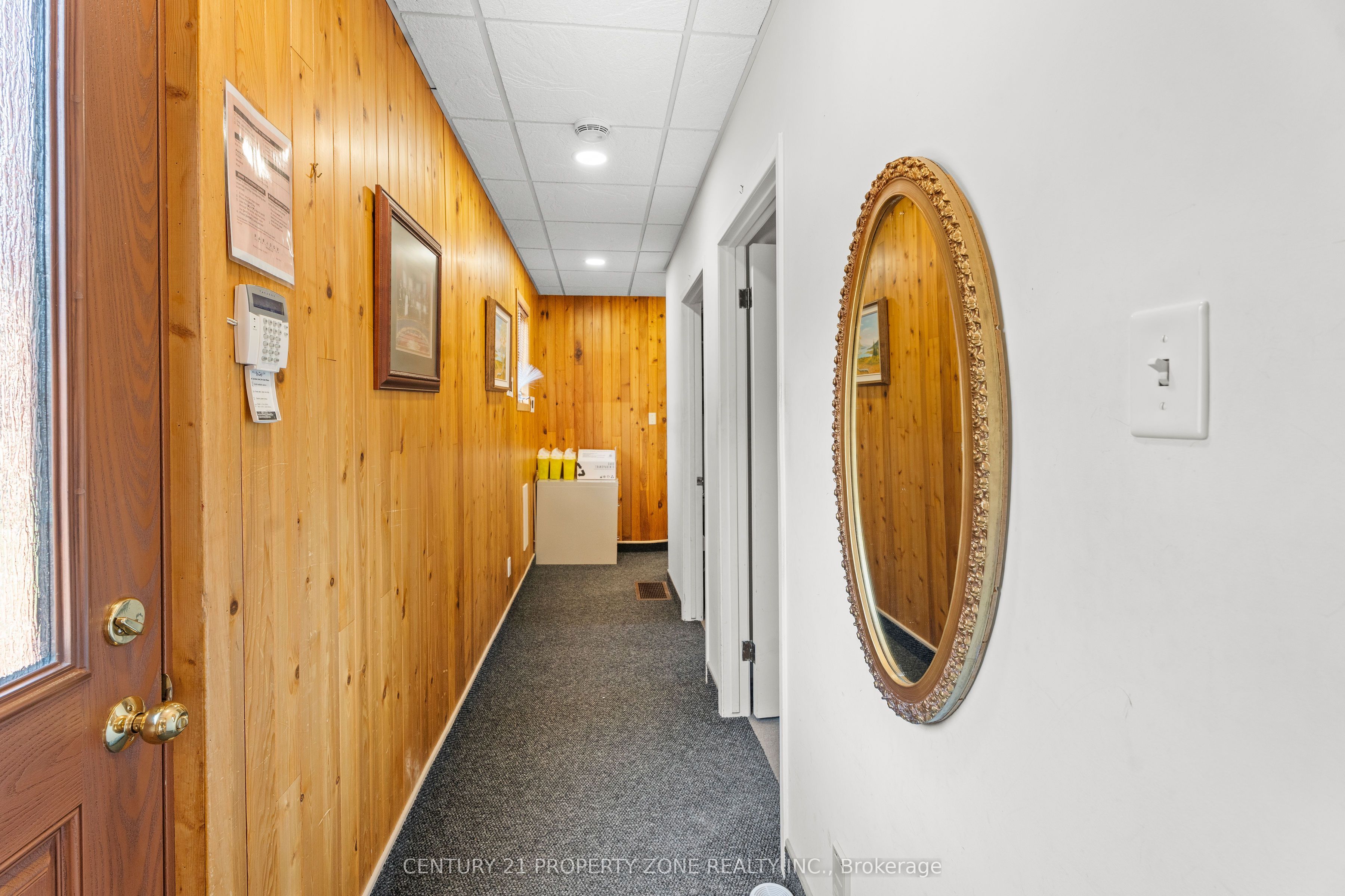 436 Second Street E Property Photo 5