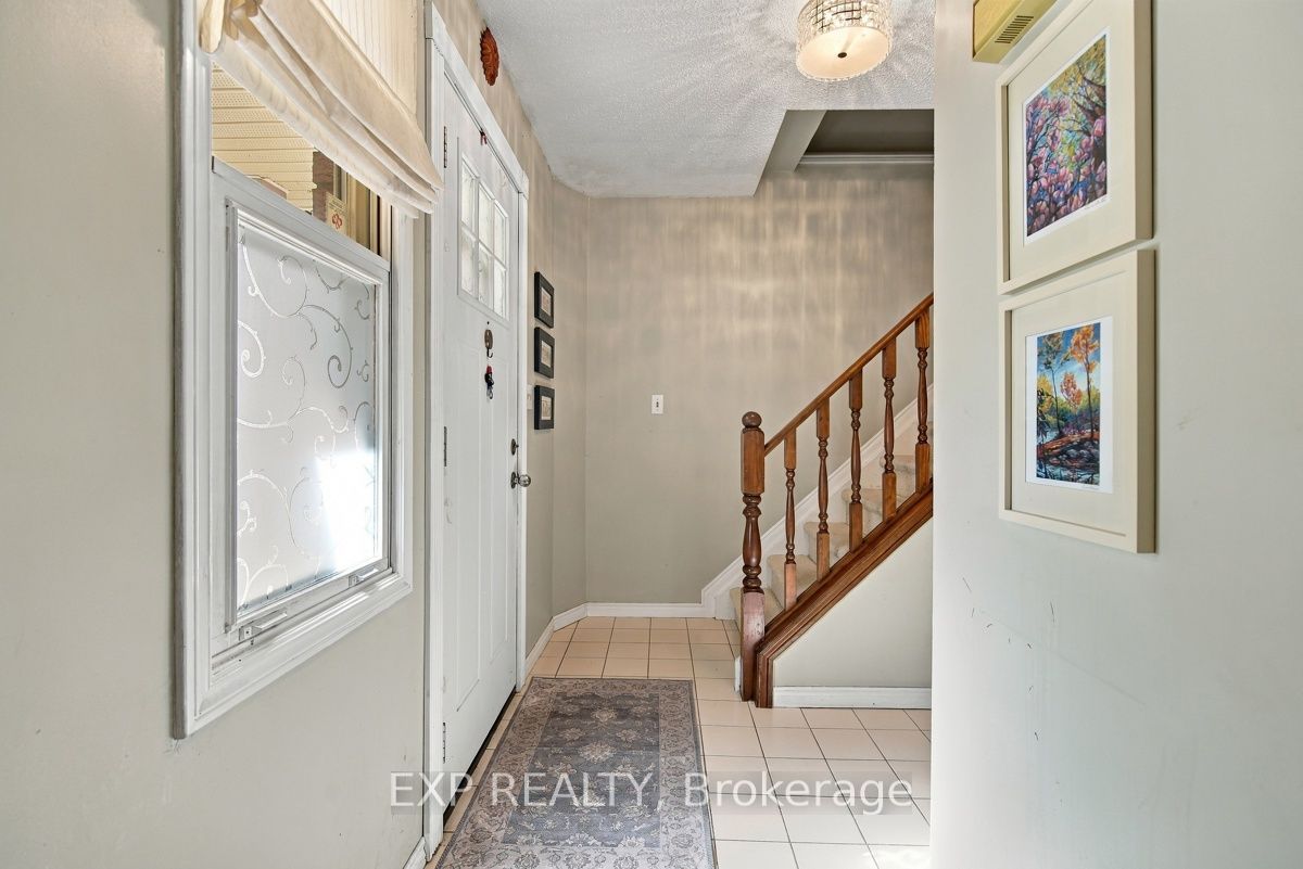 147 Walmer Gardens Property Photo 5