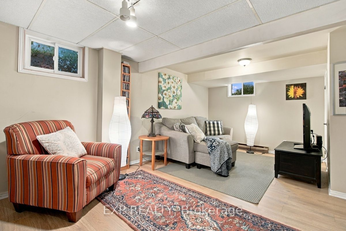 147 Walmer Gardens Property Photo 24