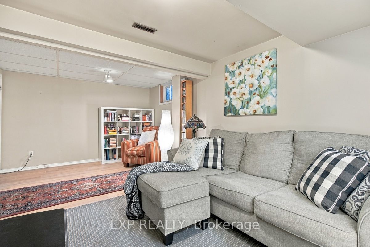 147 Walmer Gardens Property Photo 25