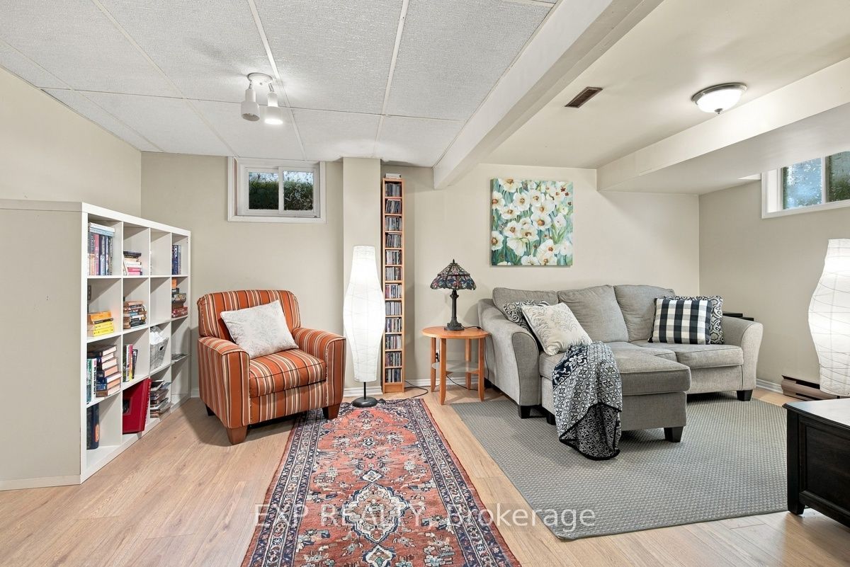 147 Walmer Gardens Property Photo 26