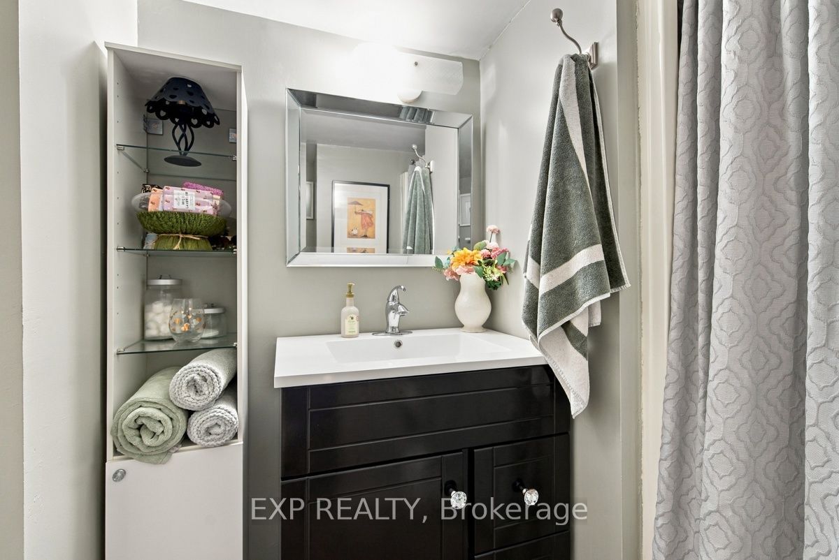 147 Walmer Gardens Property Photo 27