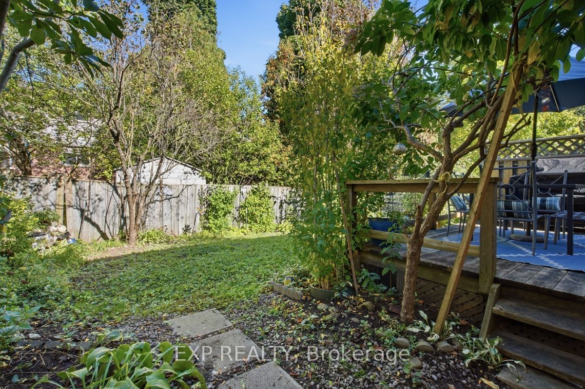 147 Walmer Gardens Property Photo 31