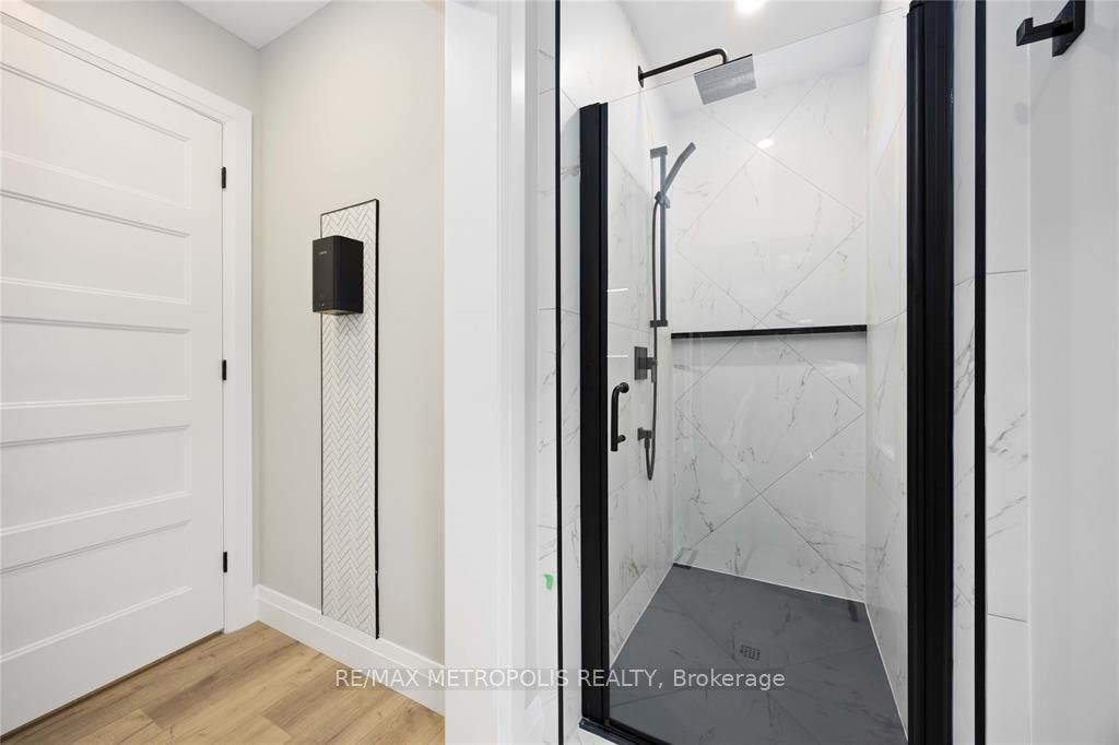 109 St Clair Street Property Photo 22