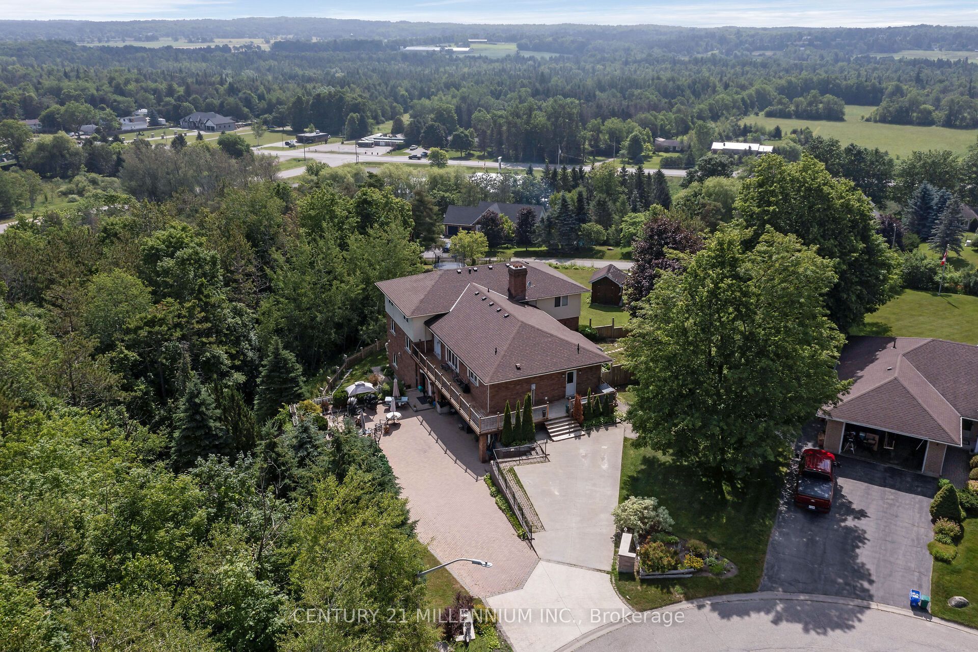 6 Kerry Court Property Photo 1
