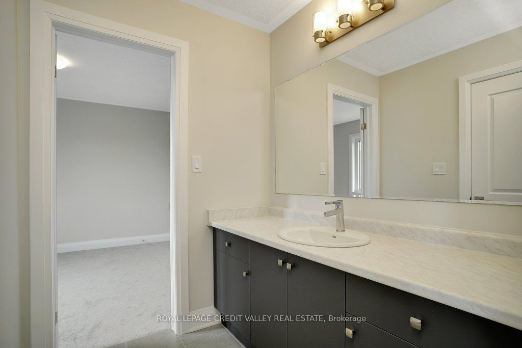 375 Chokecherry Crescent Property Photo 24