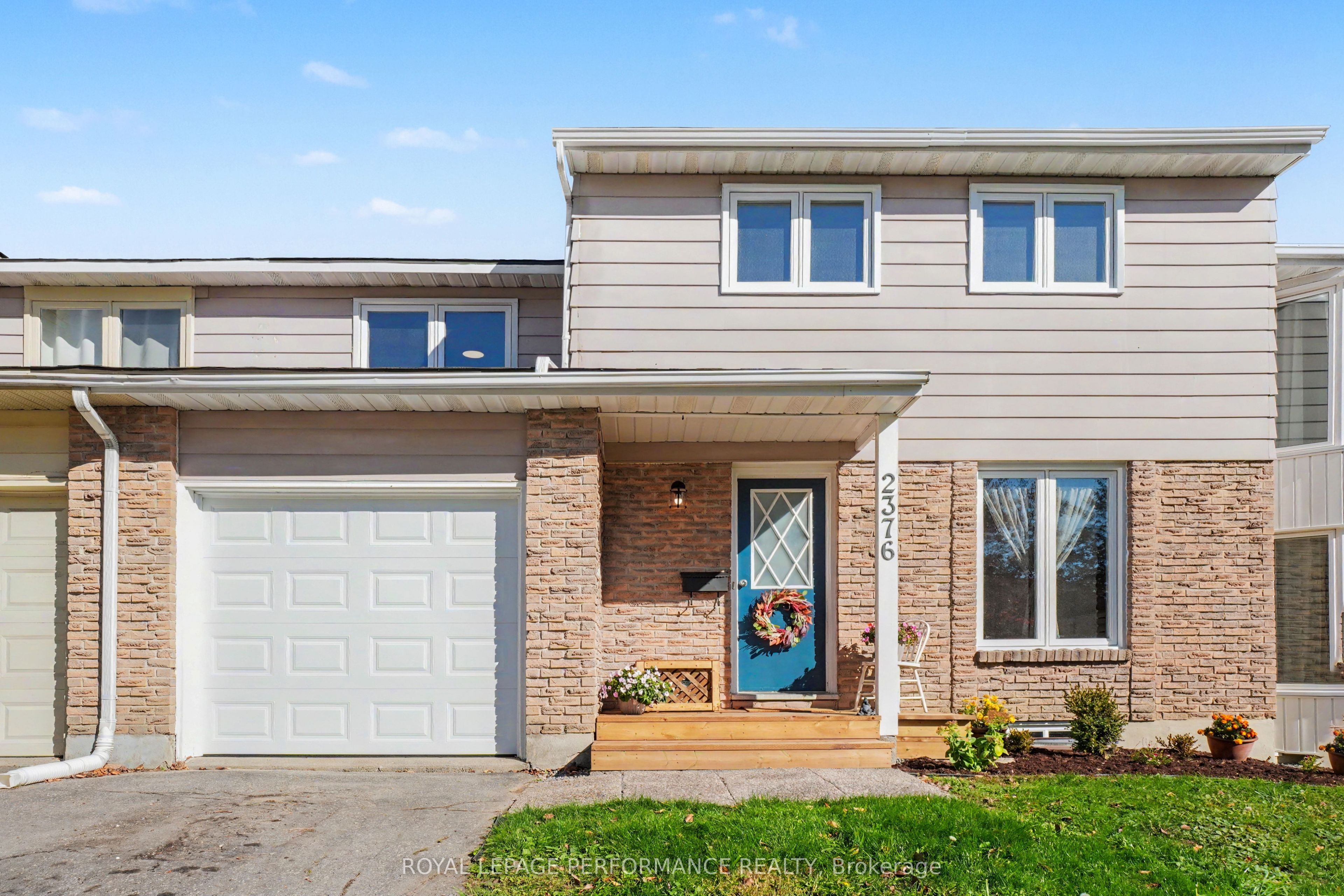 2376 Rondel Street S Property Photo 1
