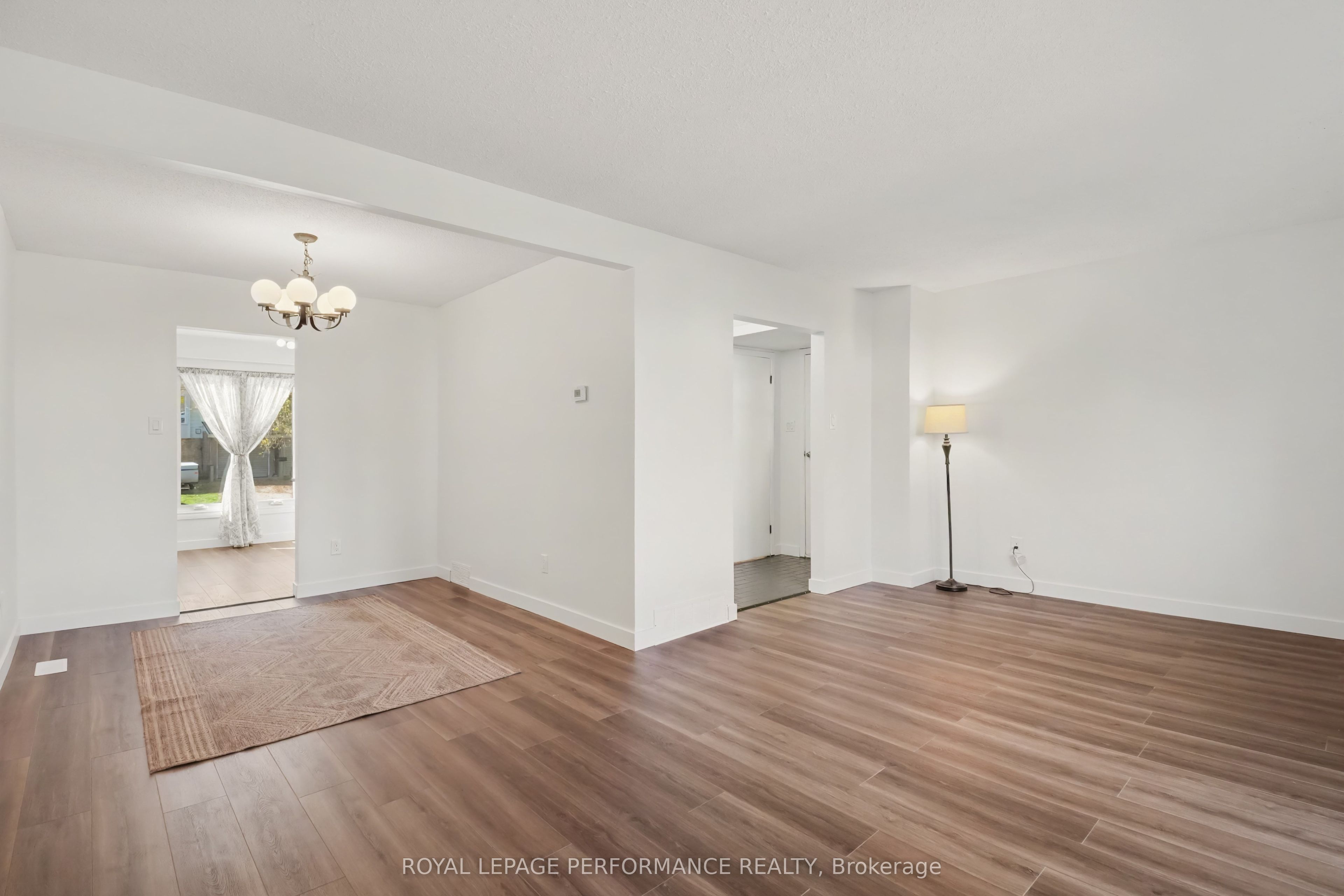 2376 Rondel Street S Property Photo 8