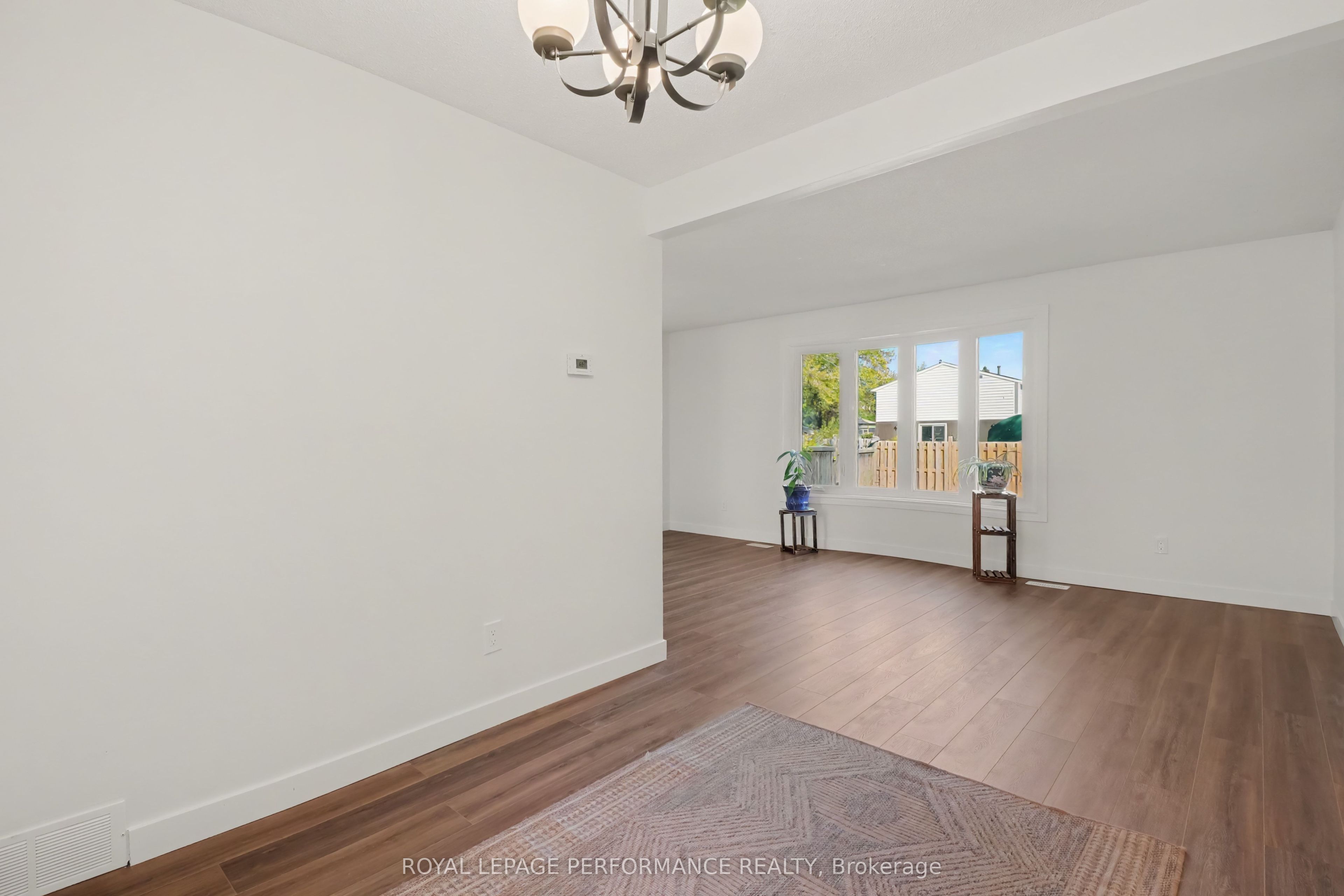 2376 Rondel Street S Property Photo 9