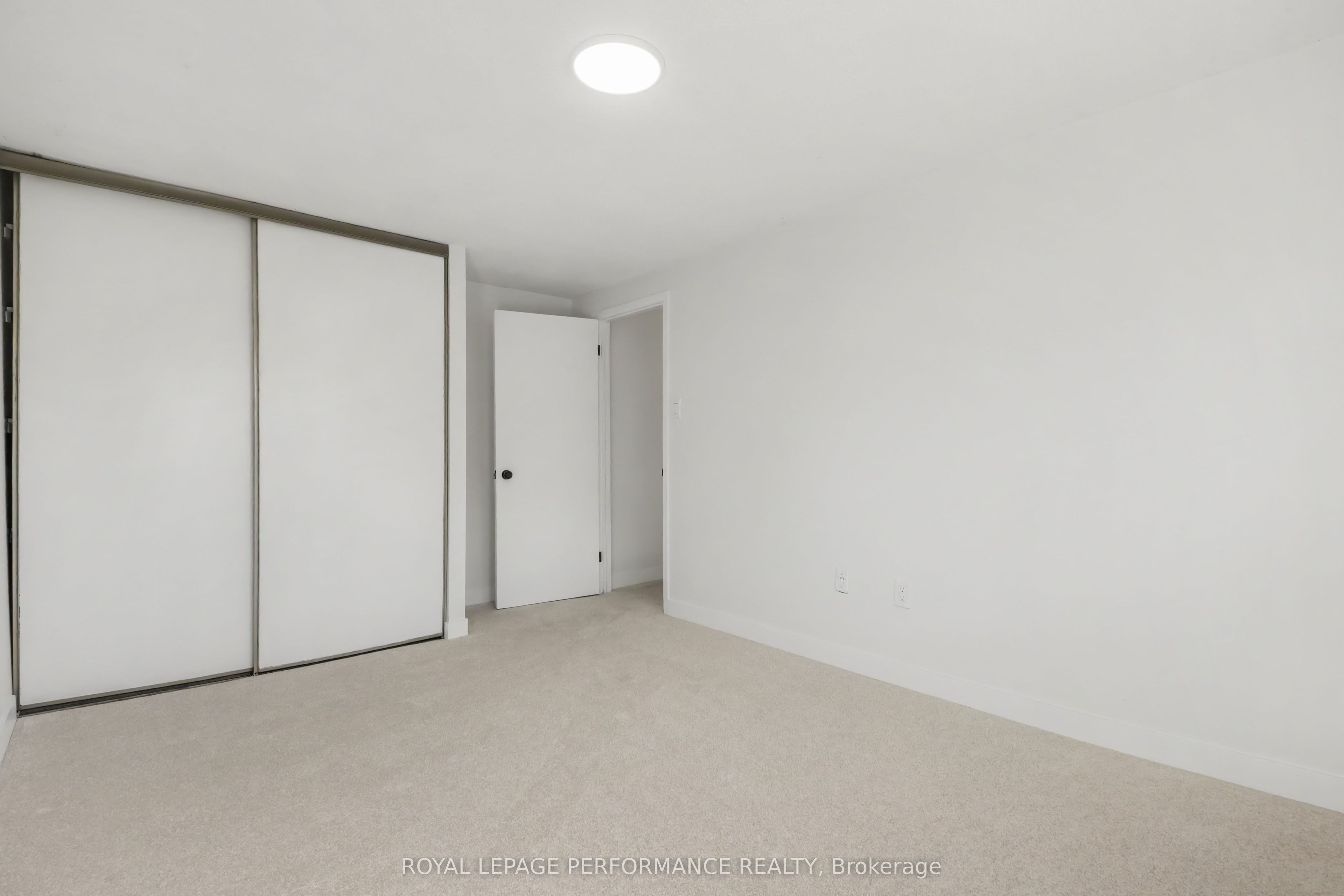 2376 Rondel Street S Property Photo 20