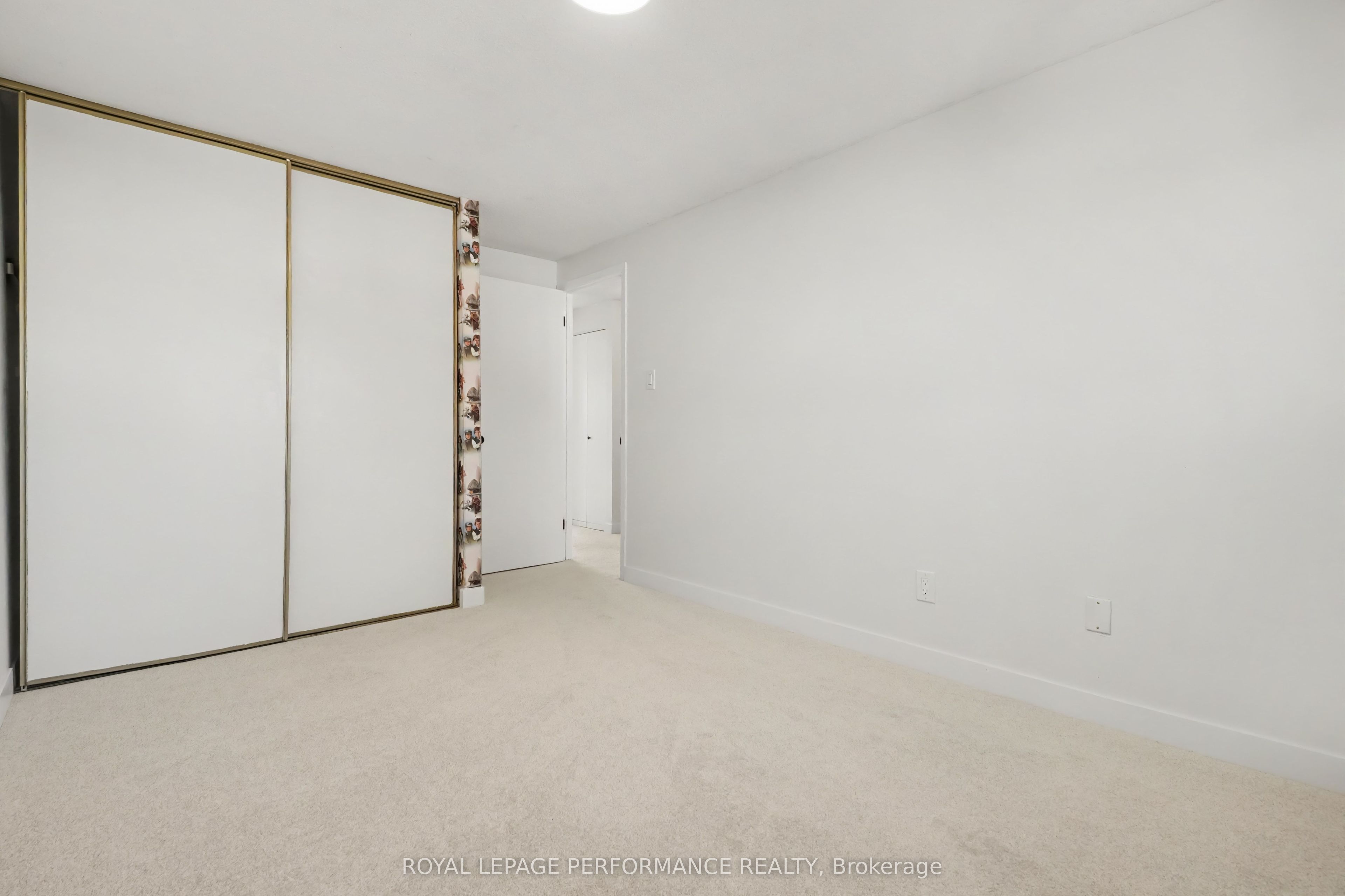 2376 Rondel Street S Property Photo 22