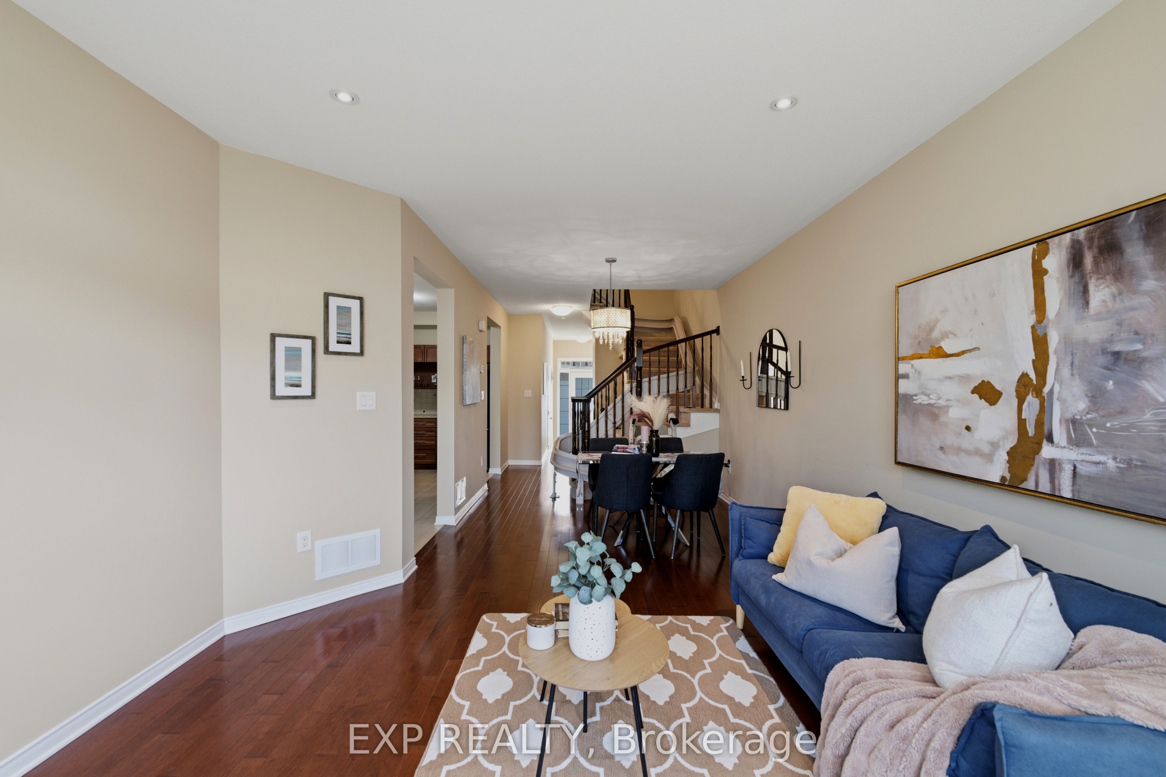 118 Laramie Crescent Property Photo 8