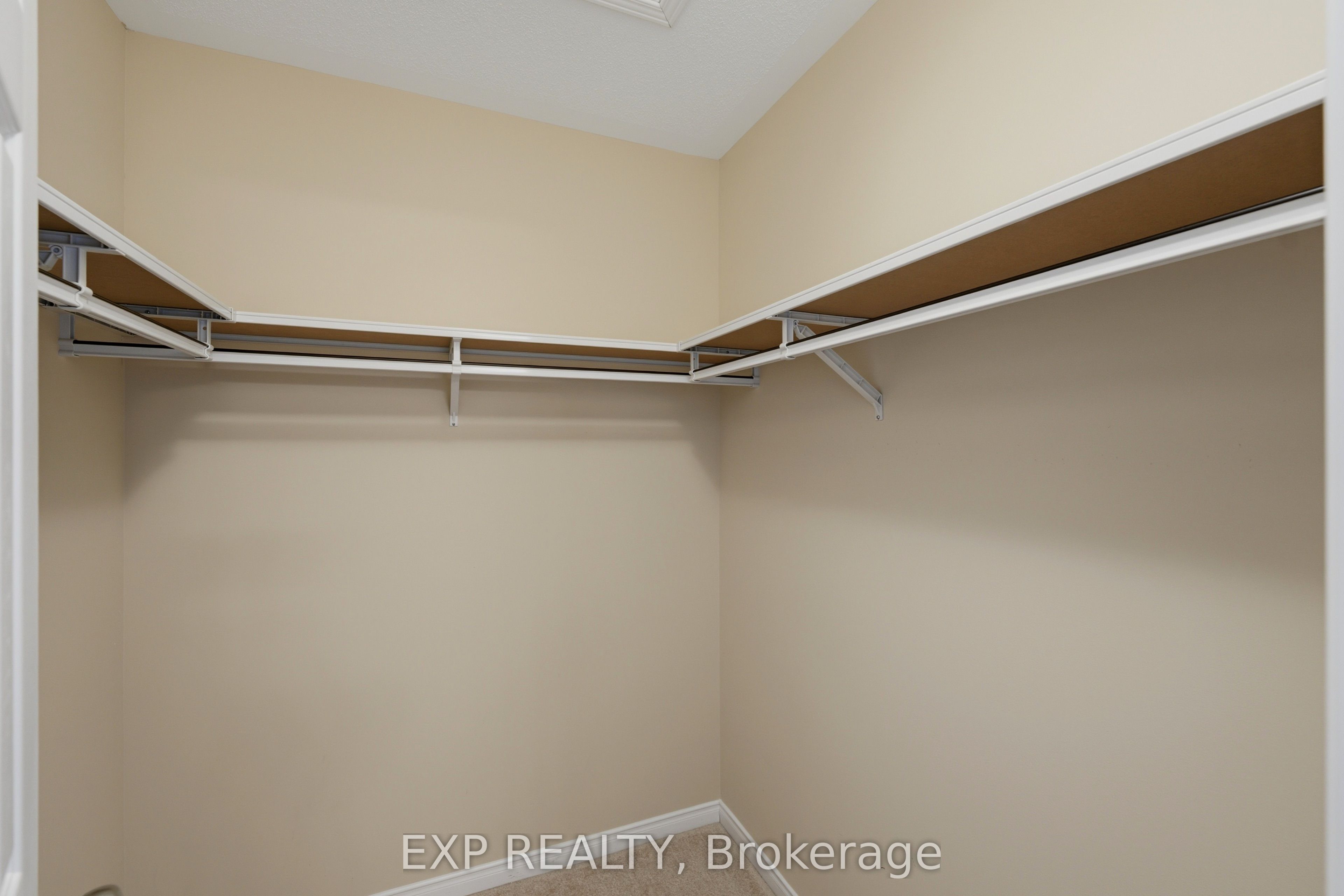 118 Laramie Crescent Property Photo 24