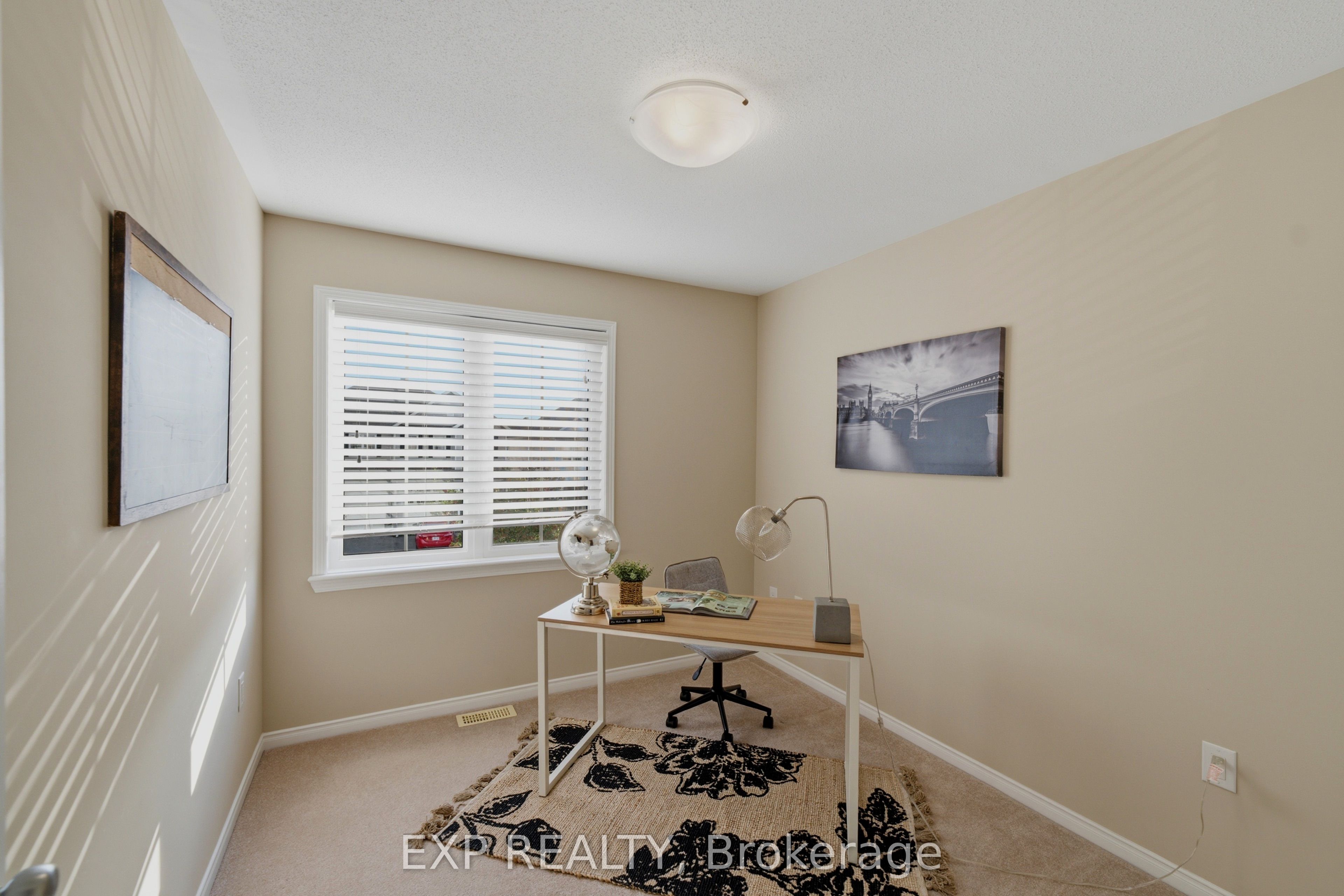118 Laramie Crescent Property Photo 25