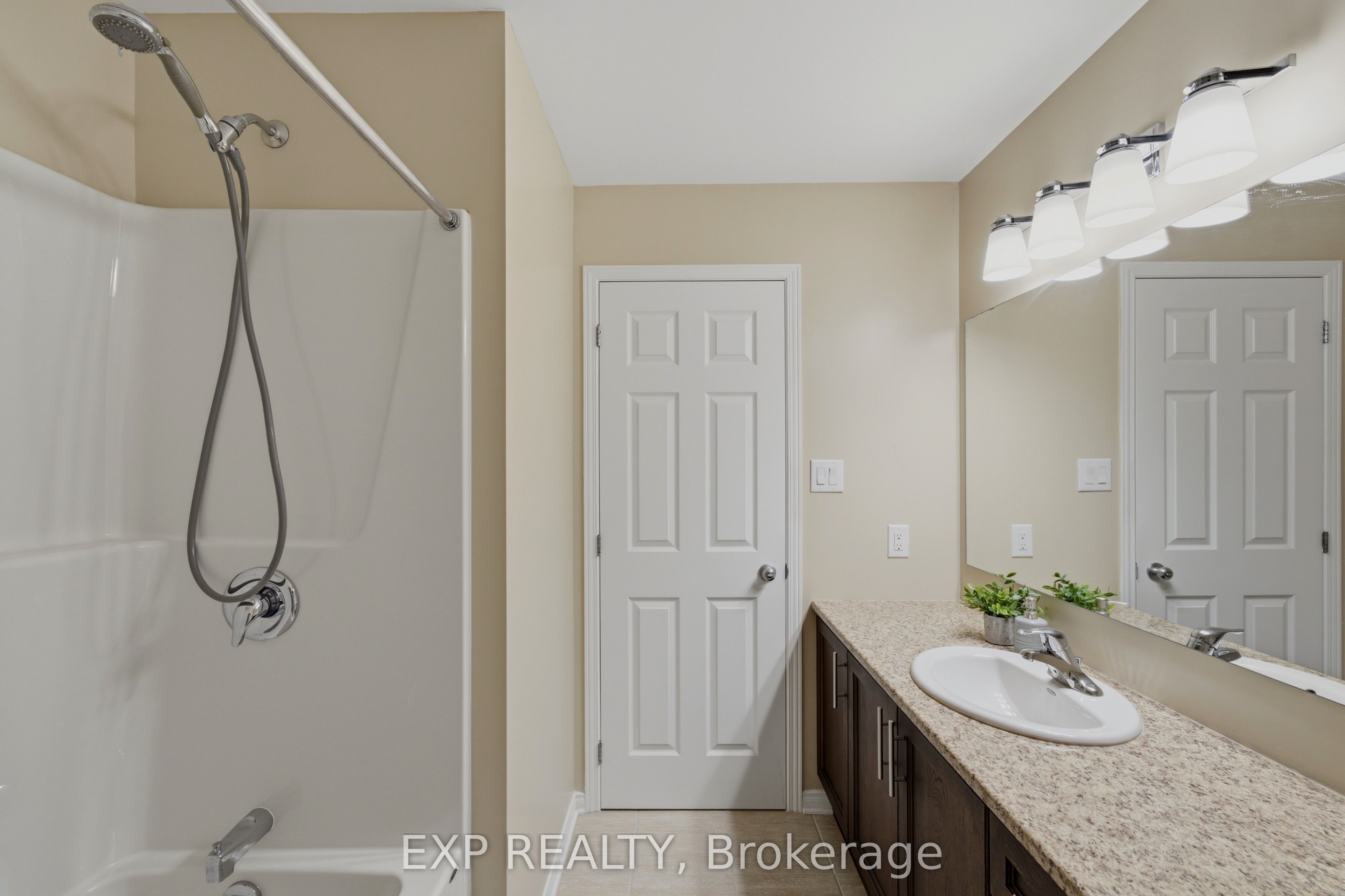 118 Laramie Crescent Property Photo 29