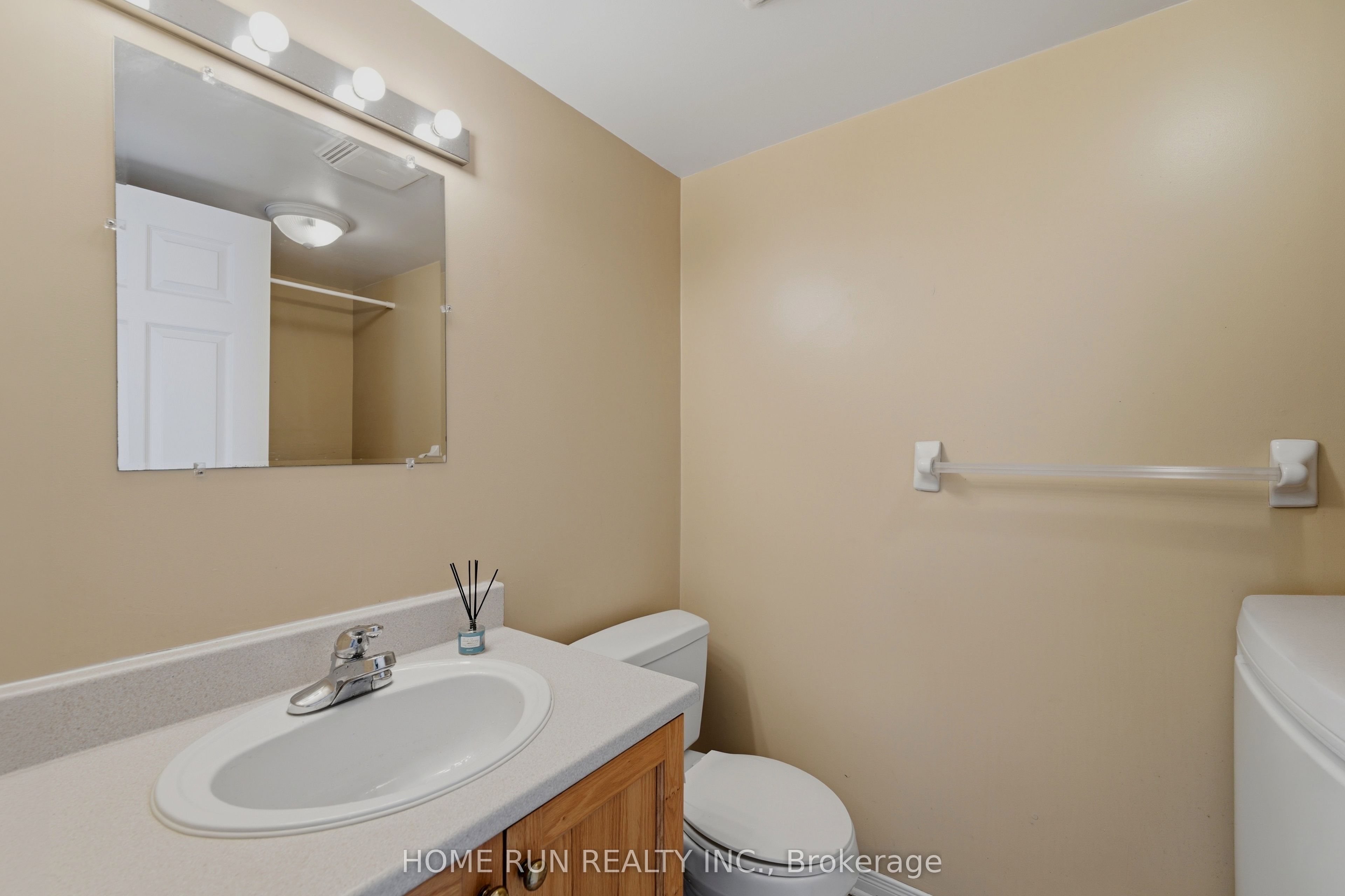2632 Palings Private Property Photo 9