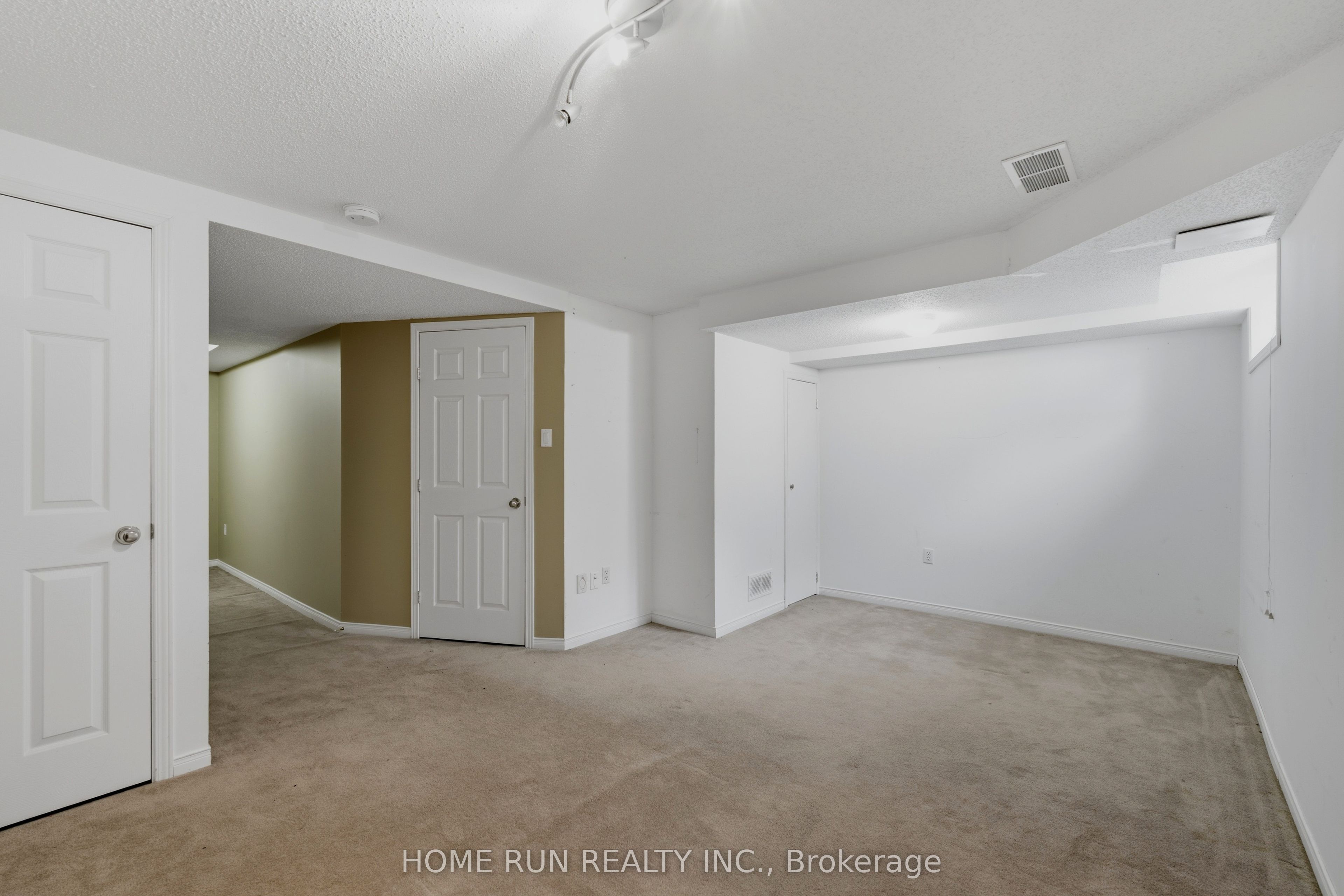 2632 Palings Private Property Photo 44