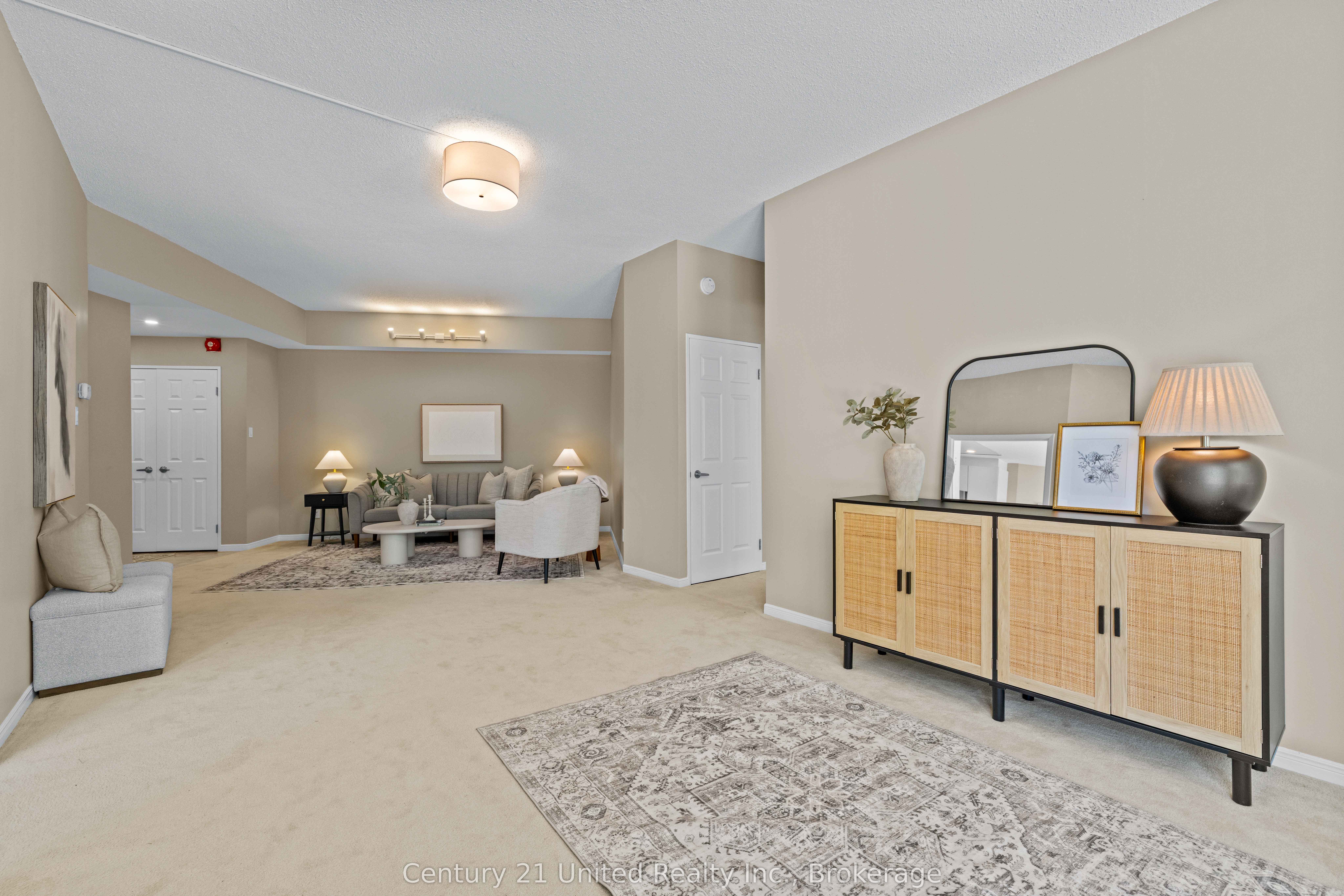 2 George Street N 104 Property Photo 9