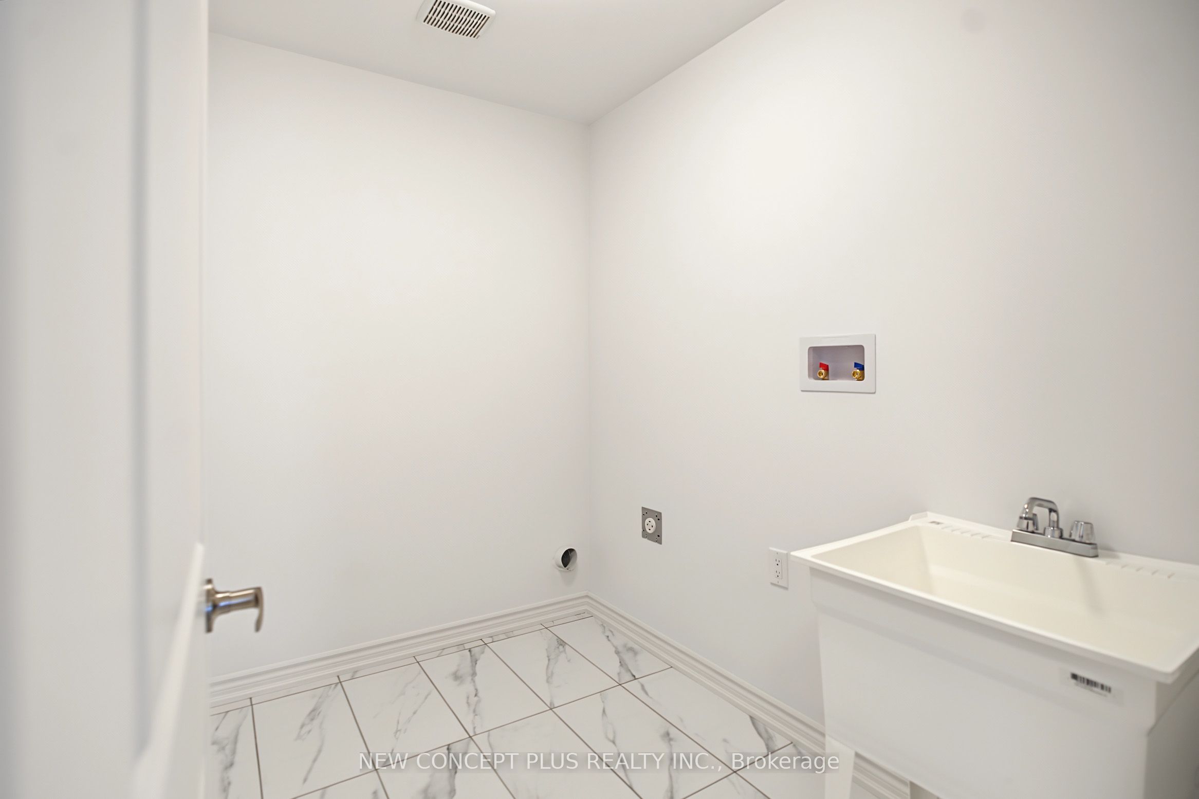 953 Trailsview Avenue Property Photo 24