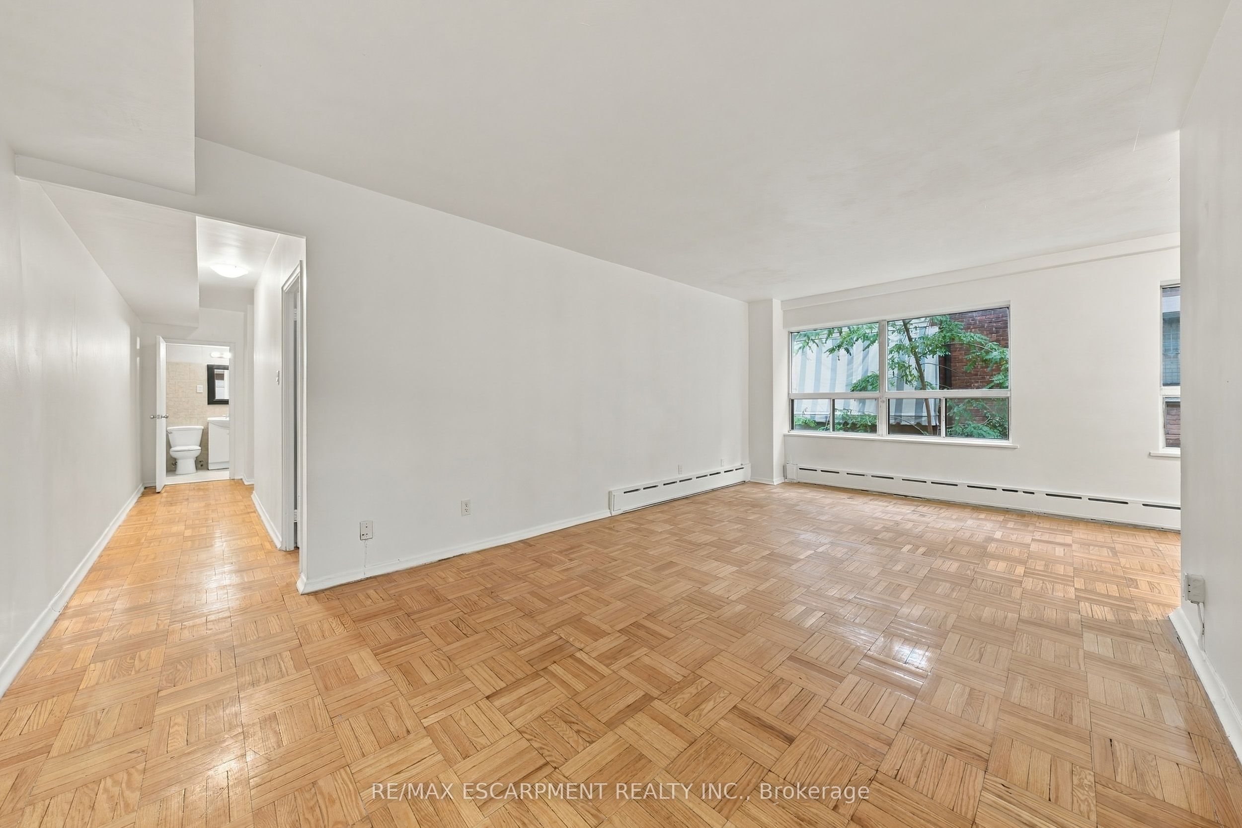 325a James Street S 309 Property Photo 5
