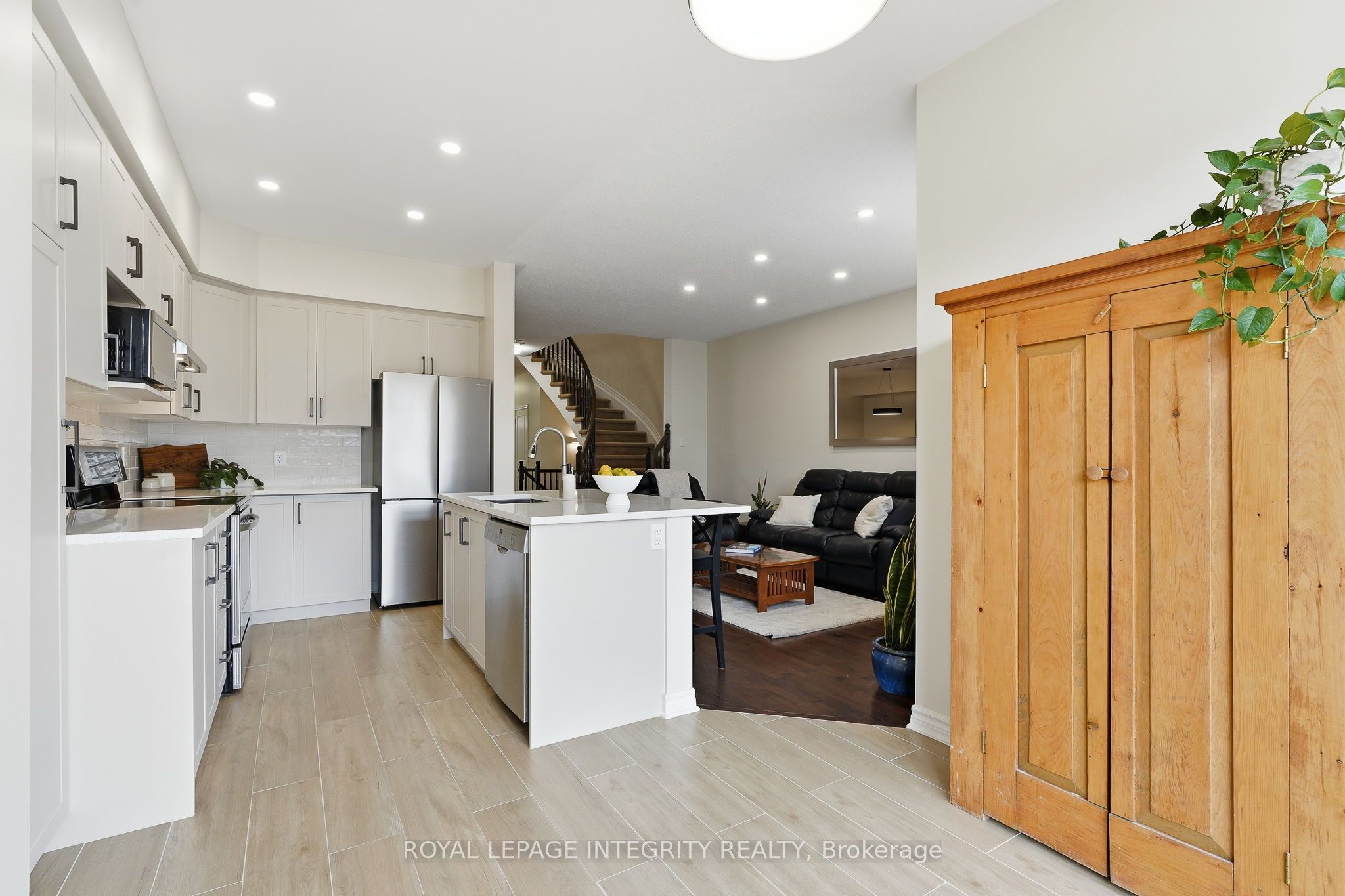 427 Sultan Street Property Photo 16