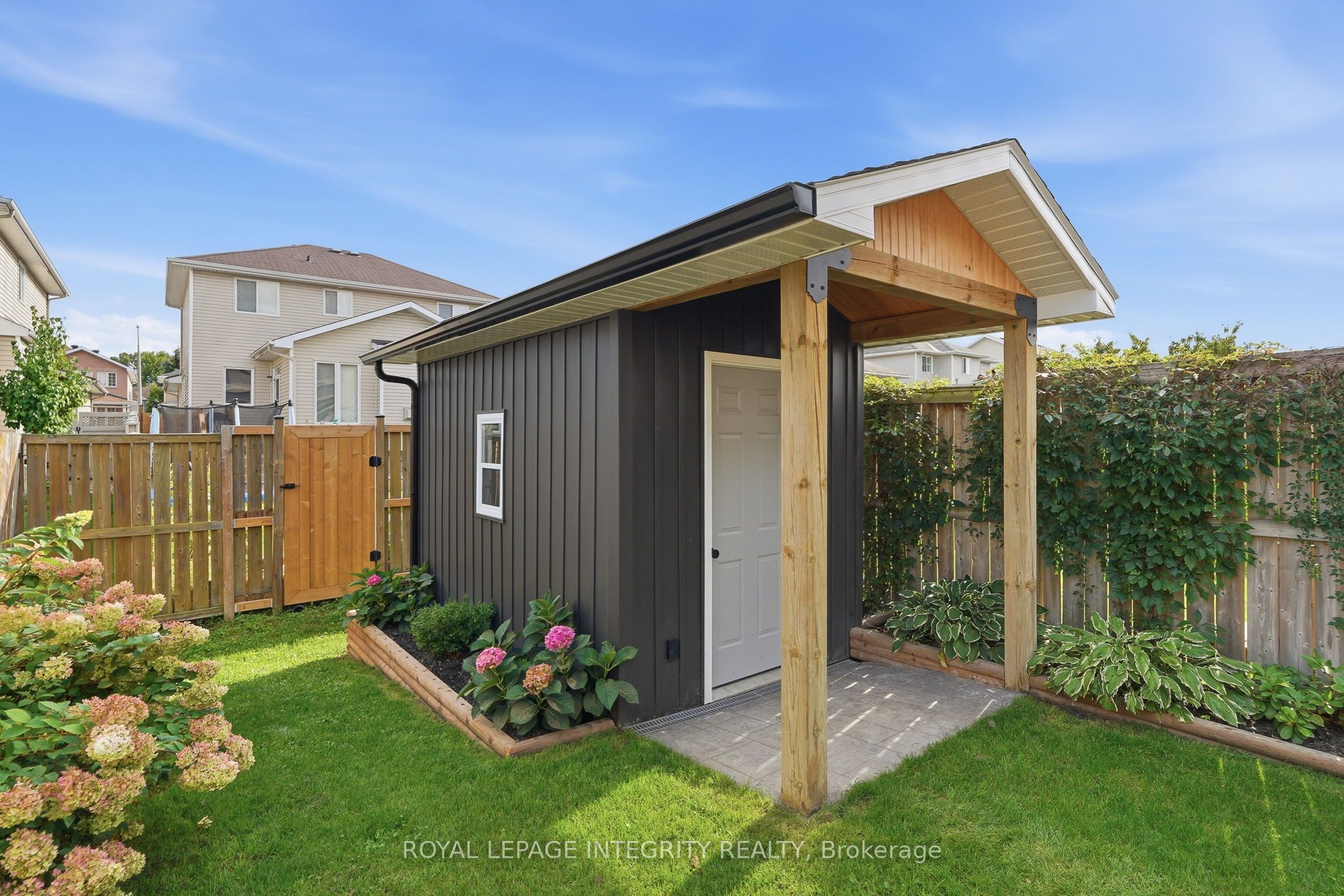 427 Sultan Street Property Photo 34