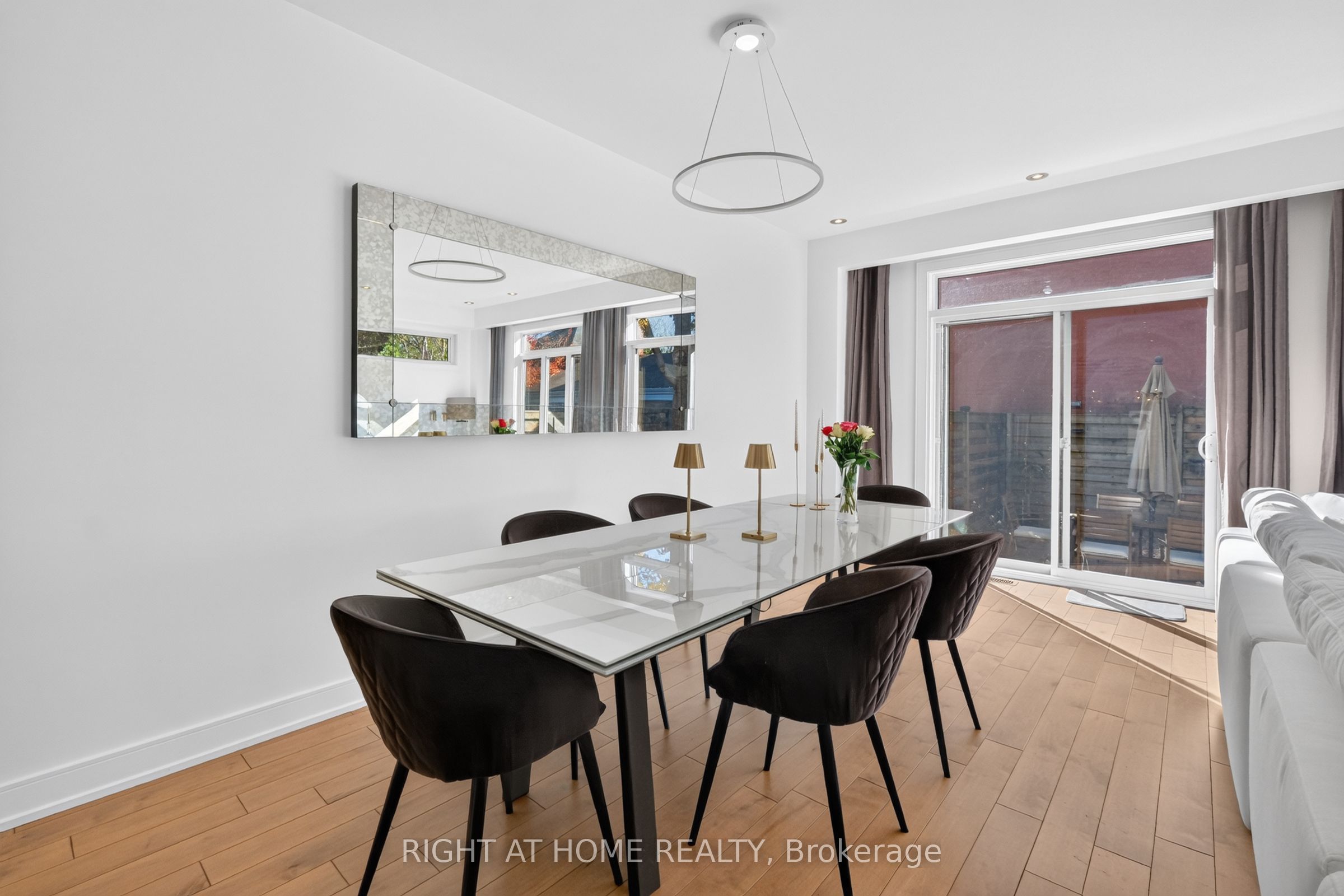 420 Athlone Avenue Property Photo 9