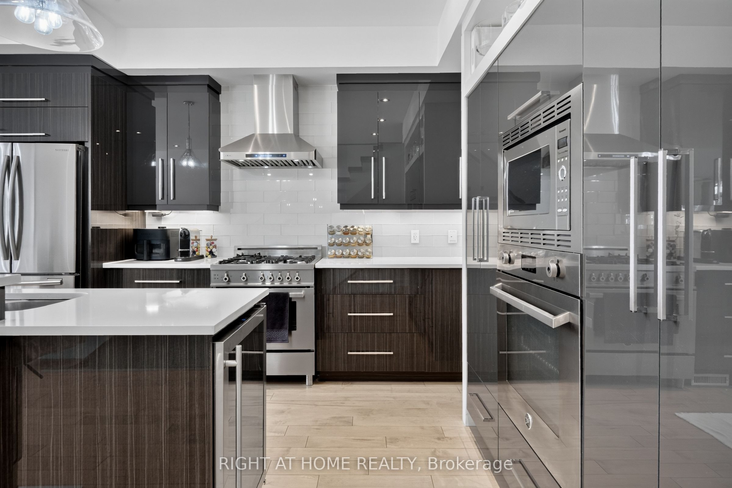 420 Athlone Avenue Property Photo 14