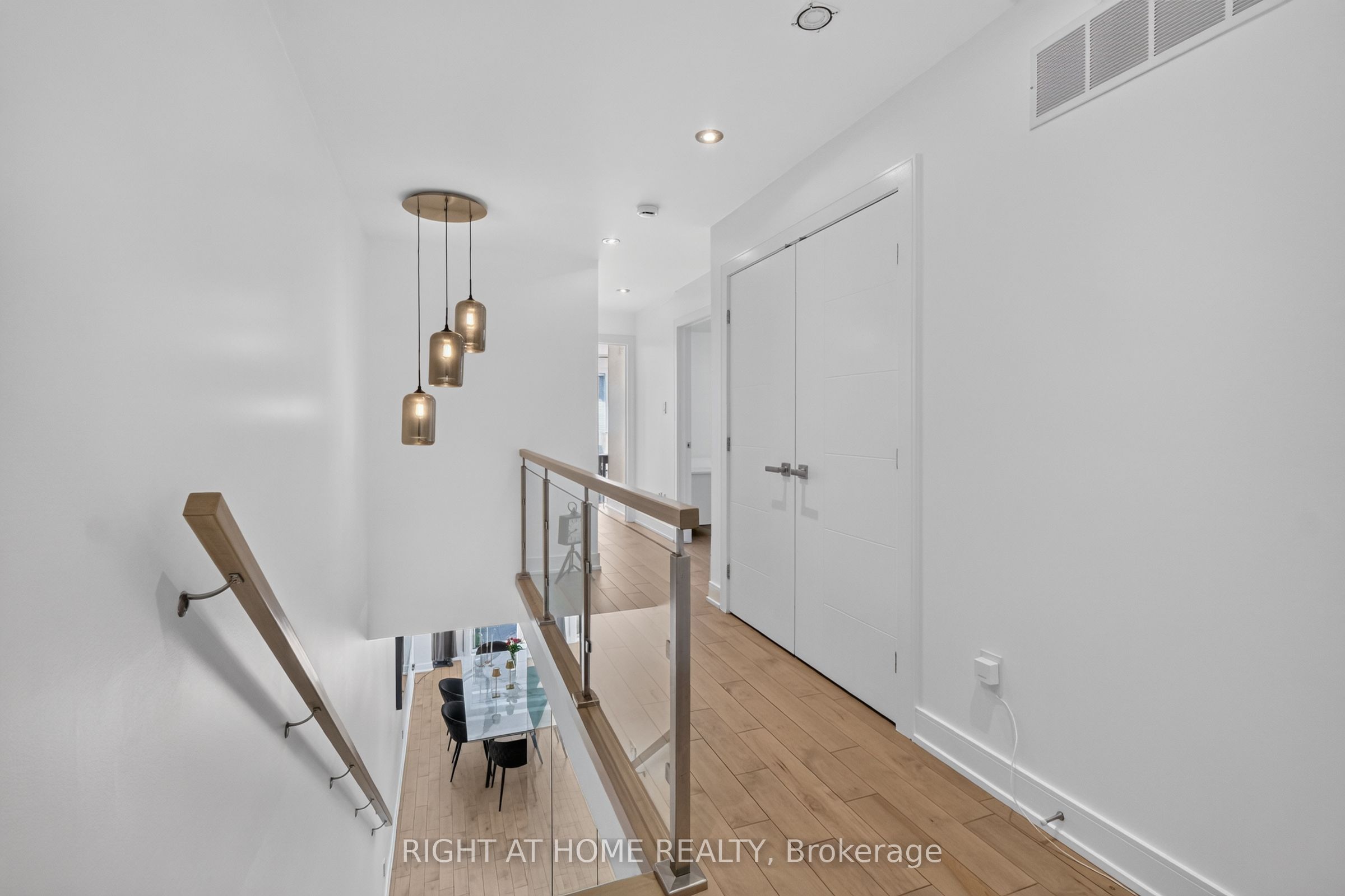 420 Athlone Avenue Property Photo 23