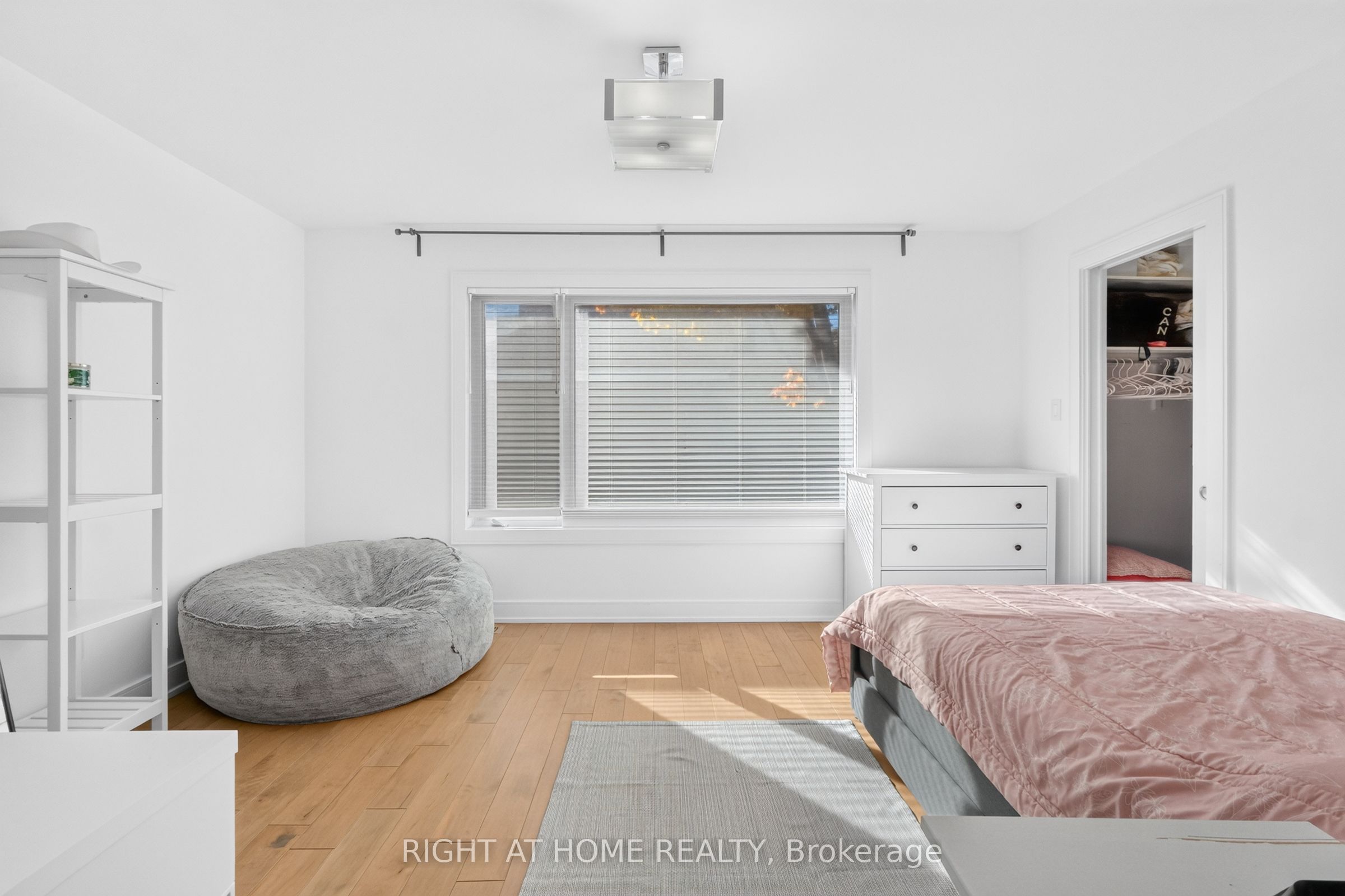 420 Athlone Avenue Property Photo 26