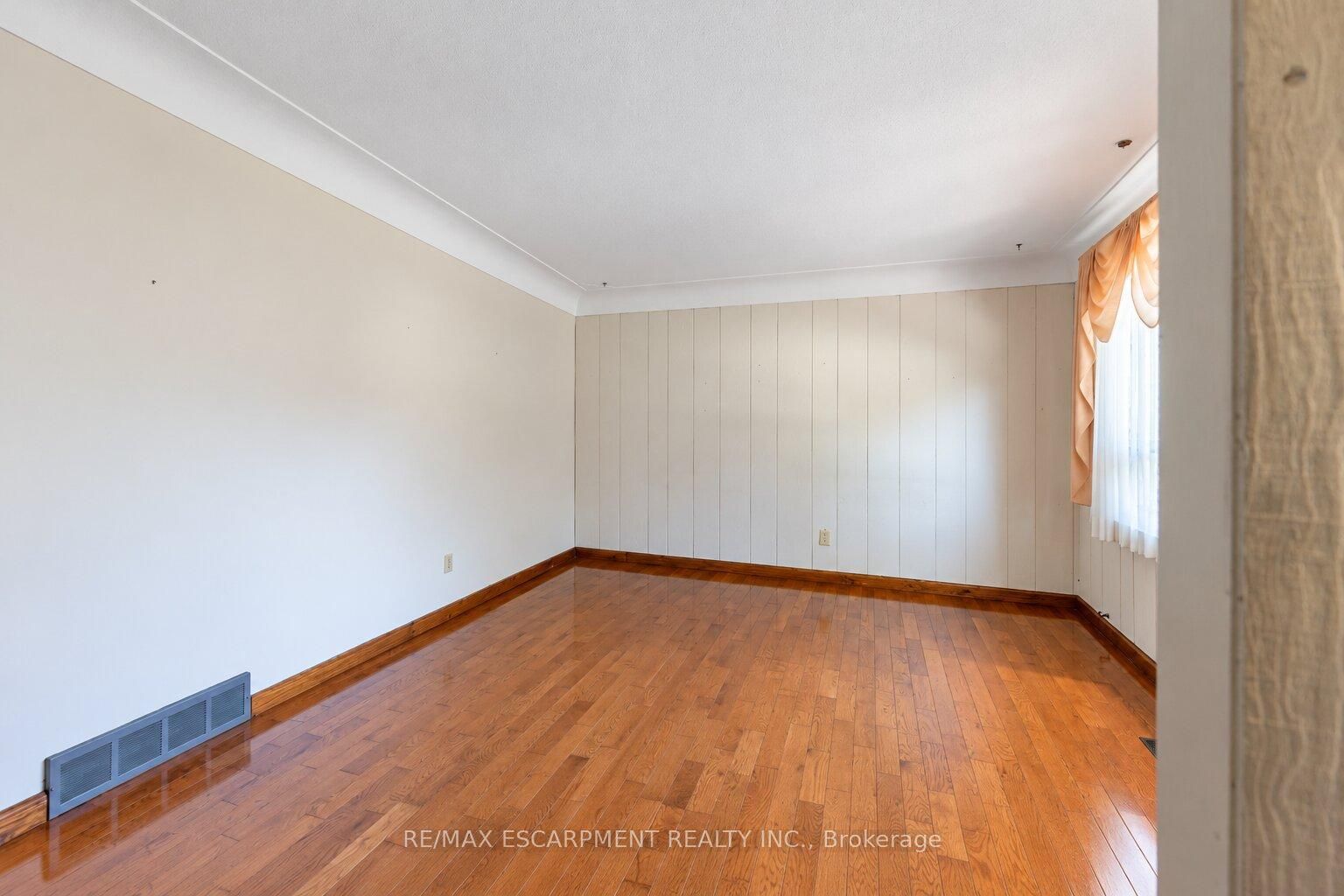 28 Shadyside Avenue Property Photo 9