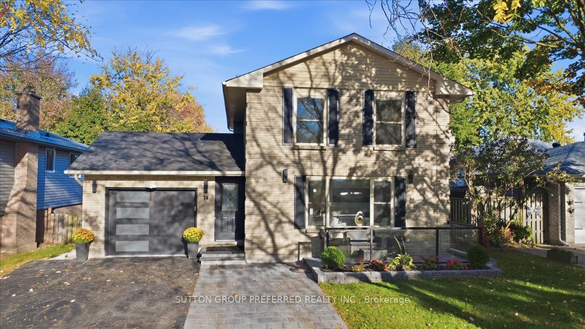 74 WINDING WOODS Crescent Property Photo 1