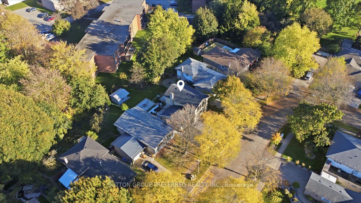 74 Winding Woods Crescent Property Photo 4