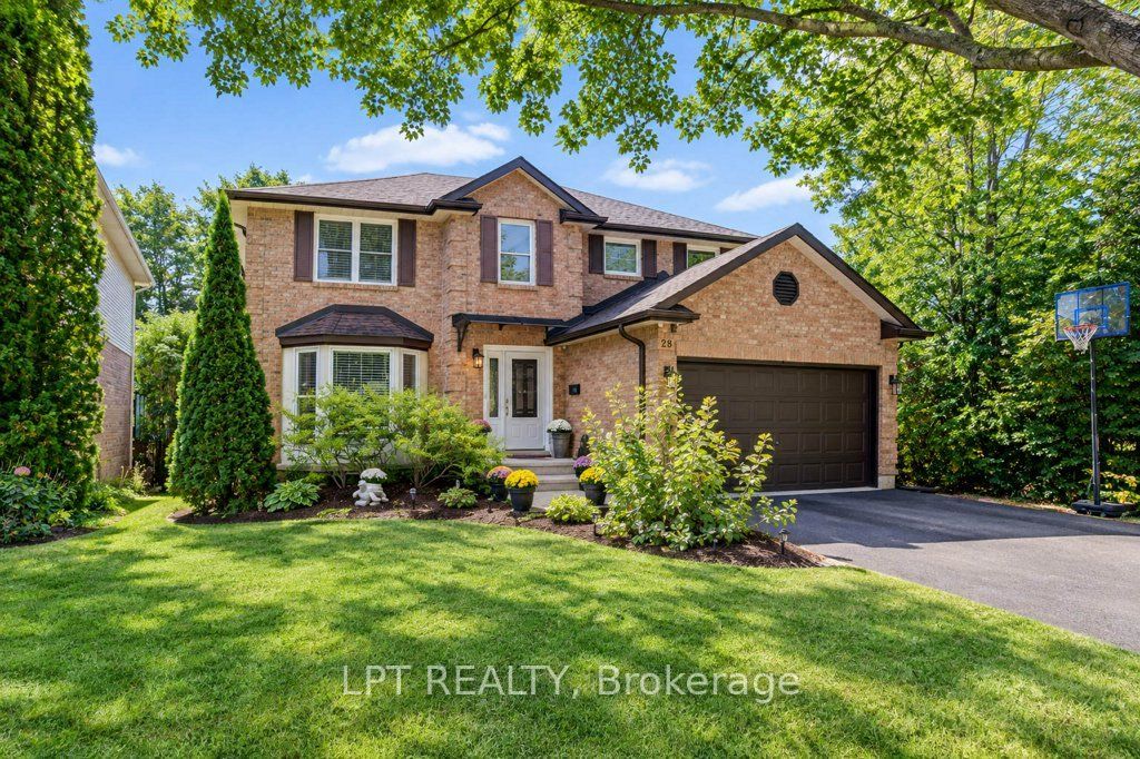 28 Bridlewood Drive E Property Photo 1