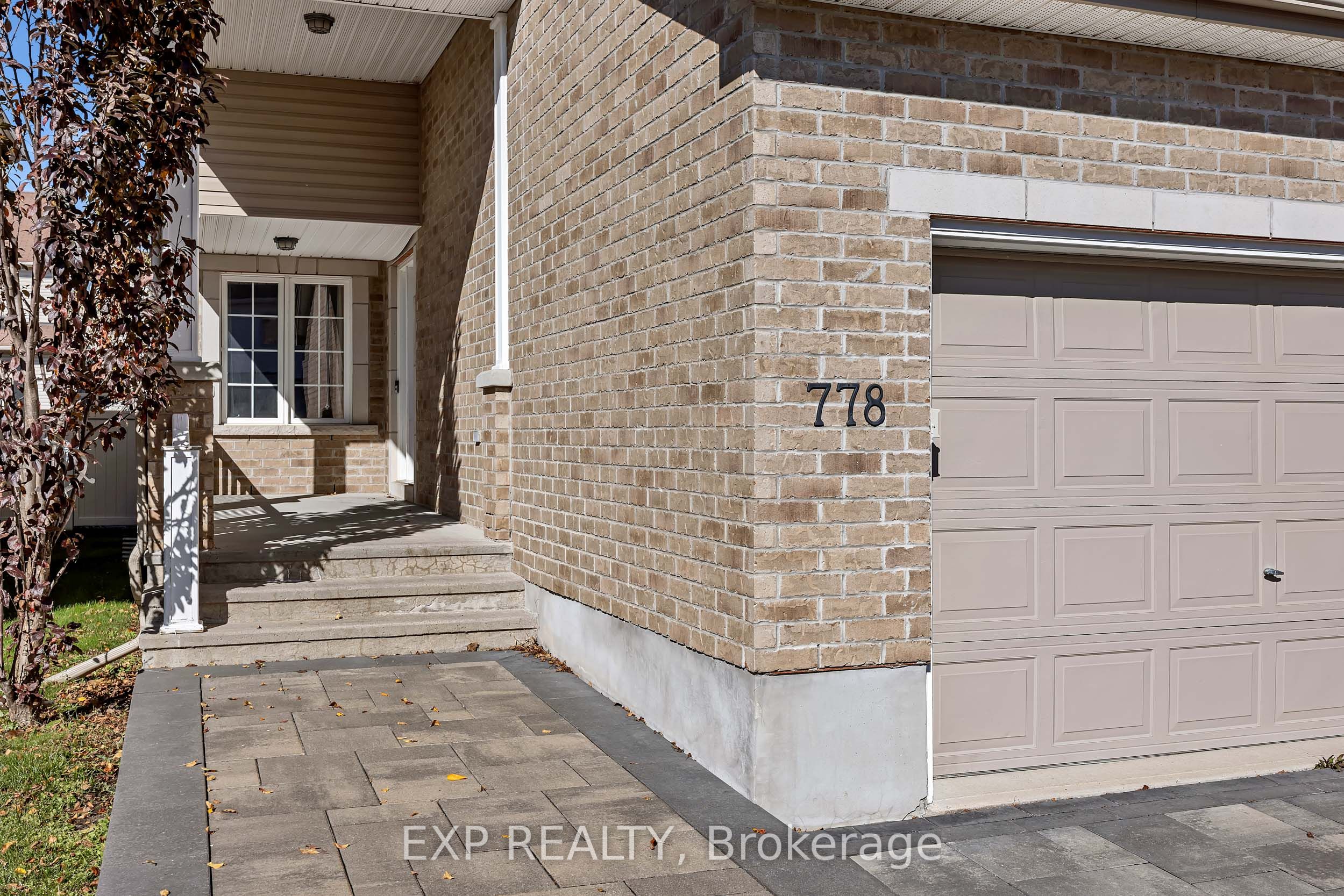 778 Bowercrest Crescent Property Photo 2
