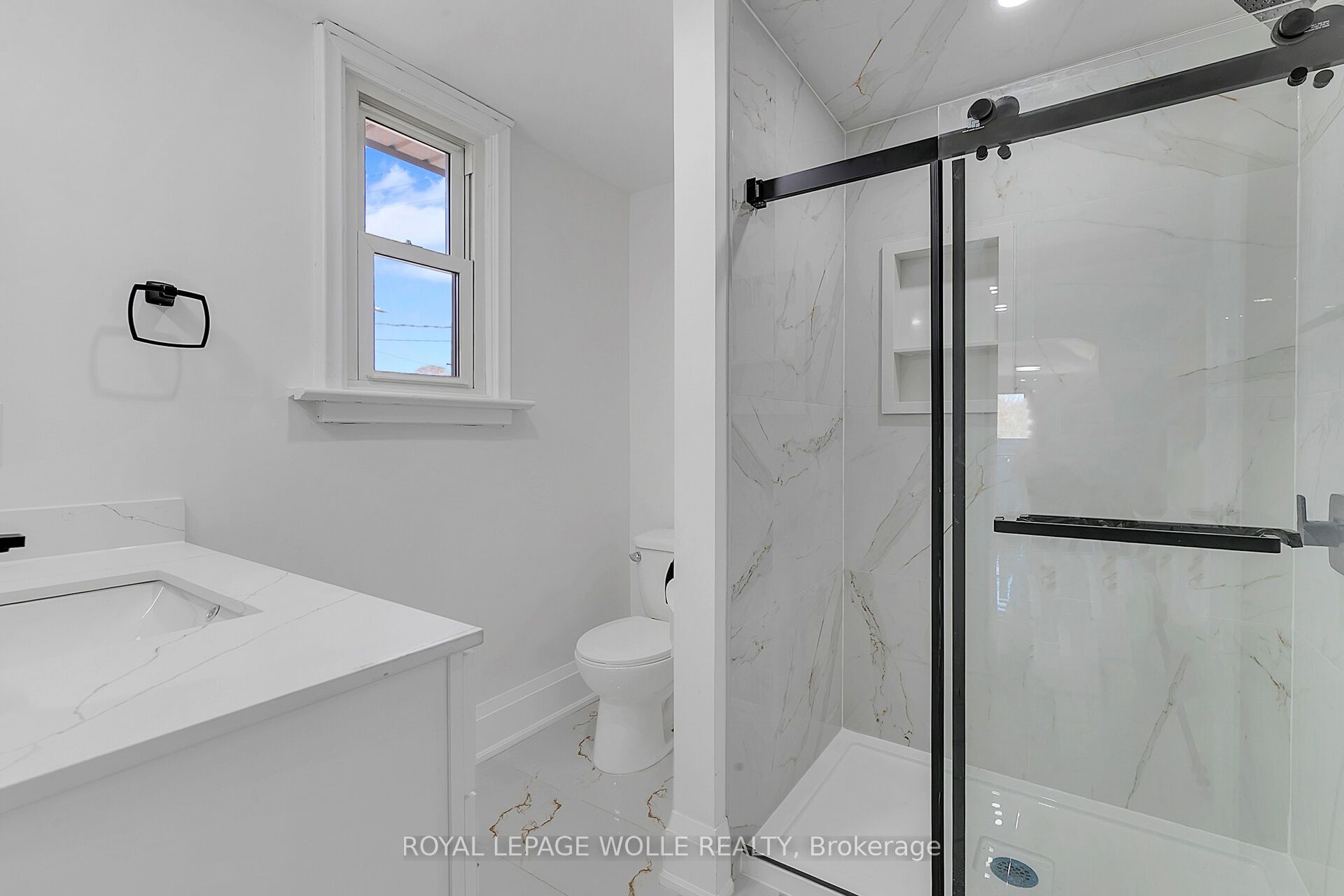 581 Lancaster Street W 1 Property Photo 4